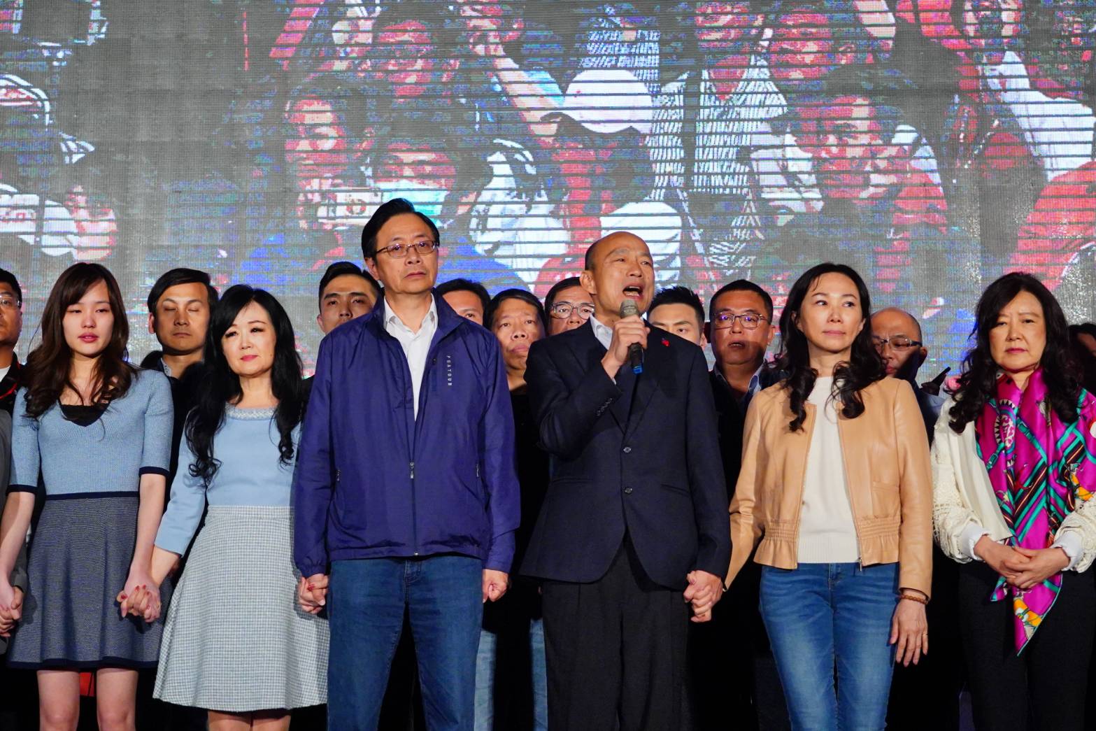 韓國瑜發表敗選感言後,取消原定的國際記者會,被民眾目擊現身在知名火鍋店。
