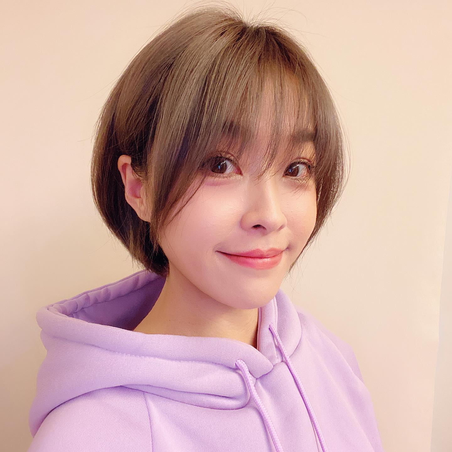 小嫻因天生沒子宮無法懷孕，導致和何守正的婚姻失敗收場。（翻攝小嫻臉書）