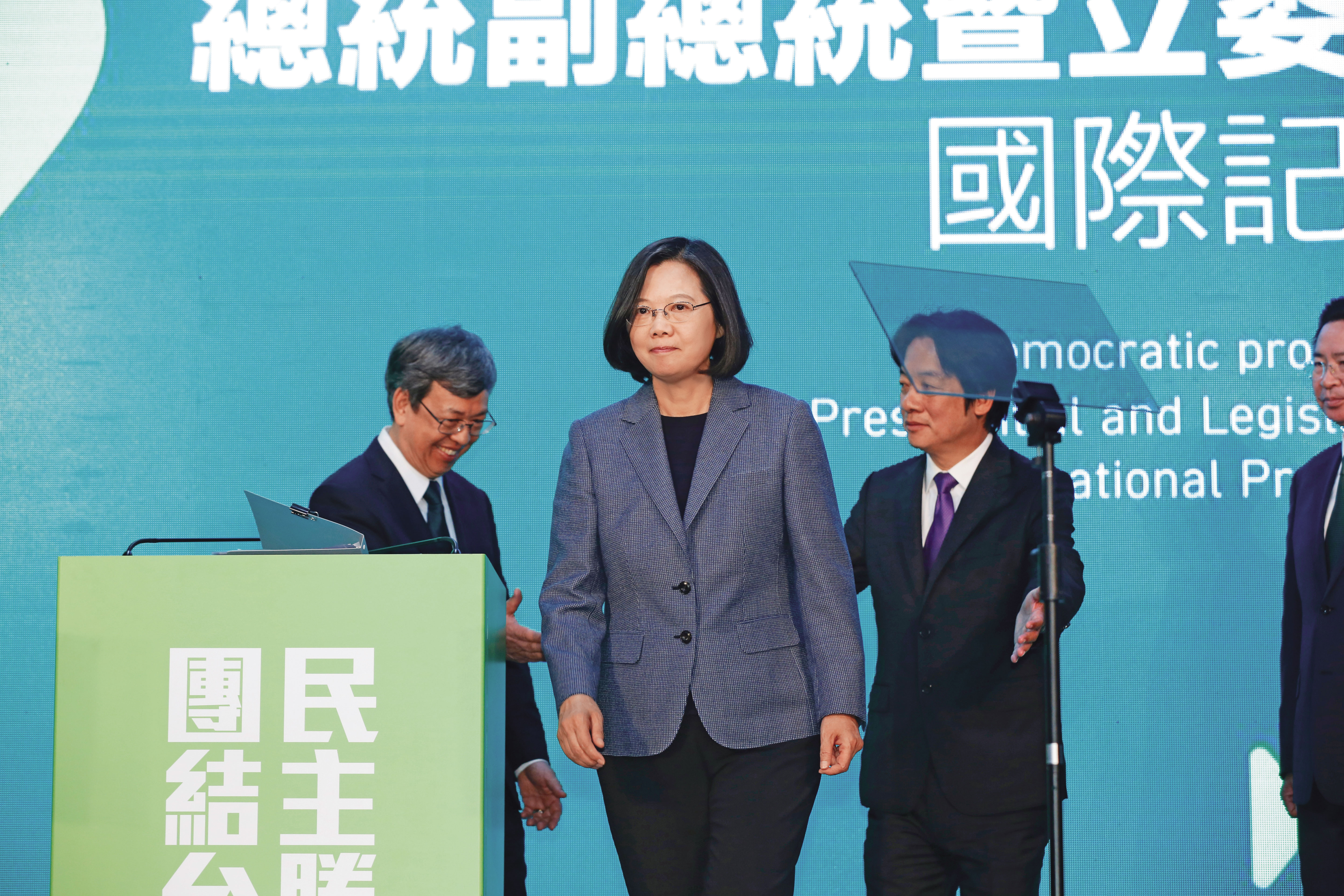 選舉之後，美國《華盛頓郵報》以「耀眼的翻身」形容小英幾近傳奇的勝利。