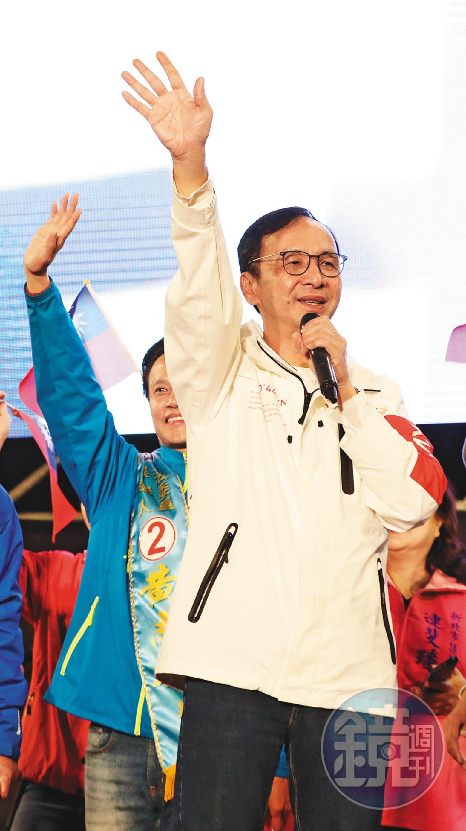 朱立倫接下韓國瑜全國競總主委後,不僅協調地方整合,也擔起母雞角色,儼然已是實質黨主席。
