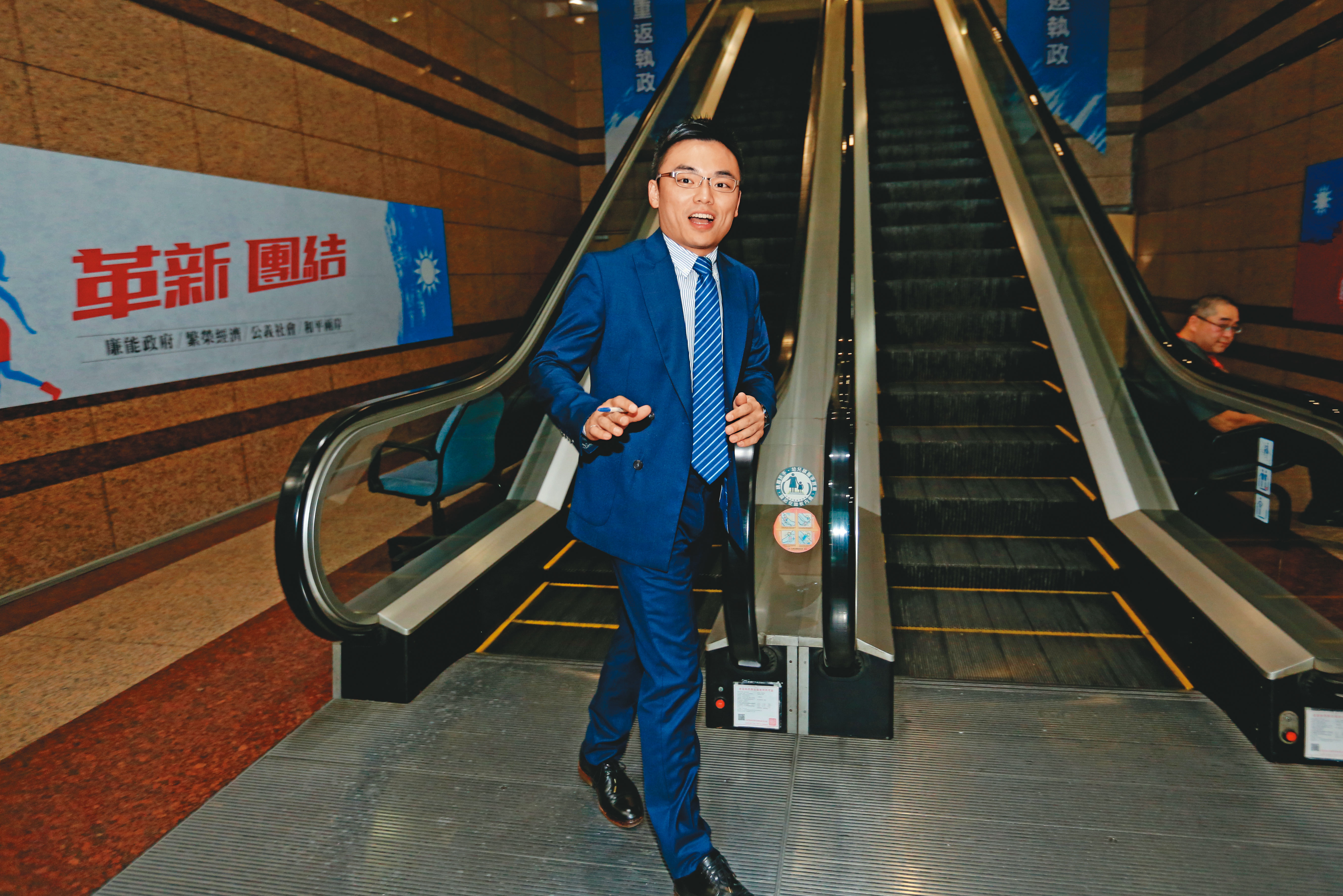 曾任國民黨發言人的準立委洪孟楷擊退呂孫綾，成為下屆國民黨最年輕立委。（攝影組）