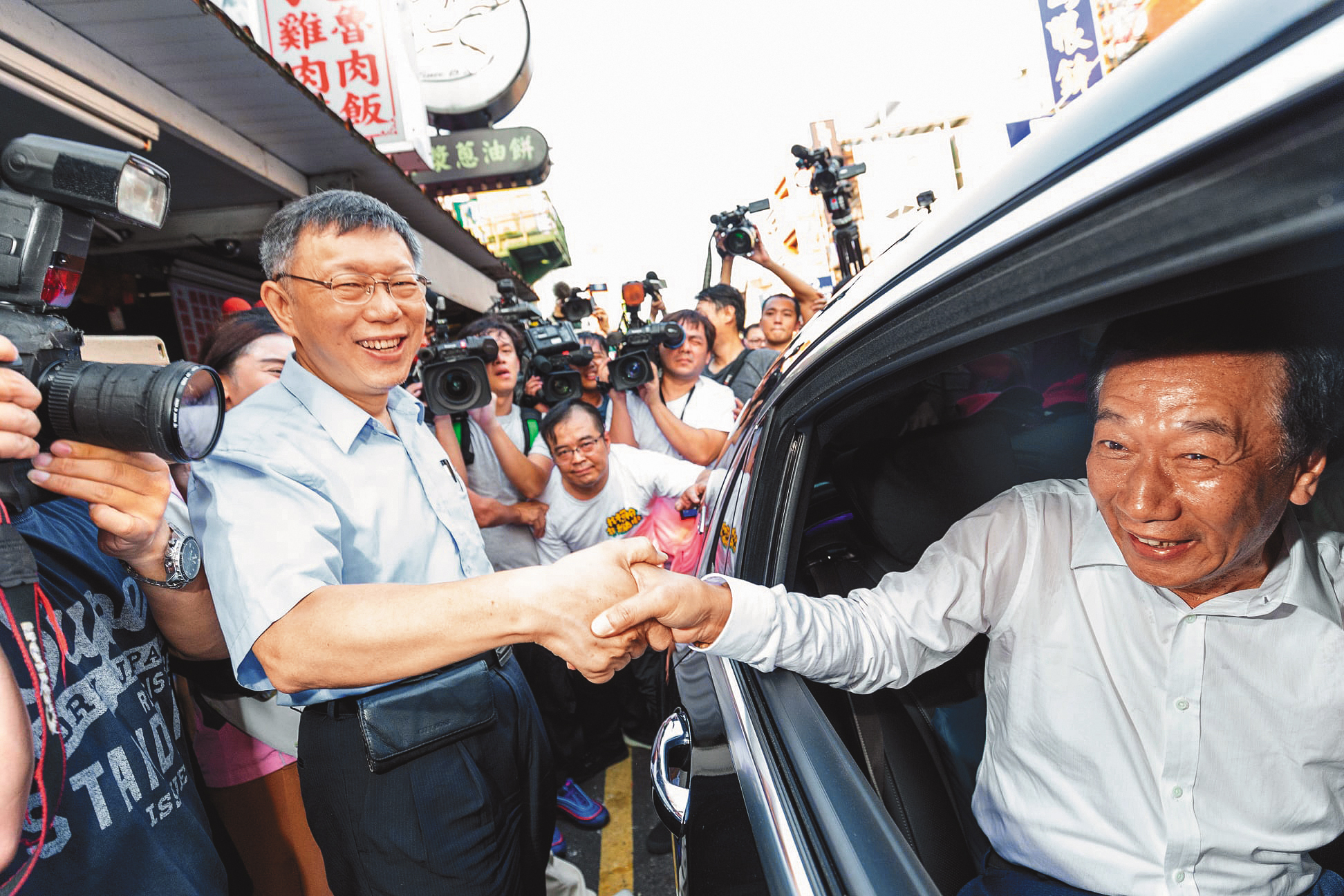 歷經郭柯結盟破局、郭台銘選前壓寶親民黨，柯文哲仍帶領民眾黨衝破門檻挺進國會。（翻攝自柯粉俱樂部臉書）