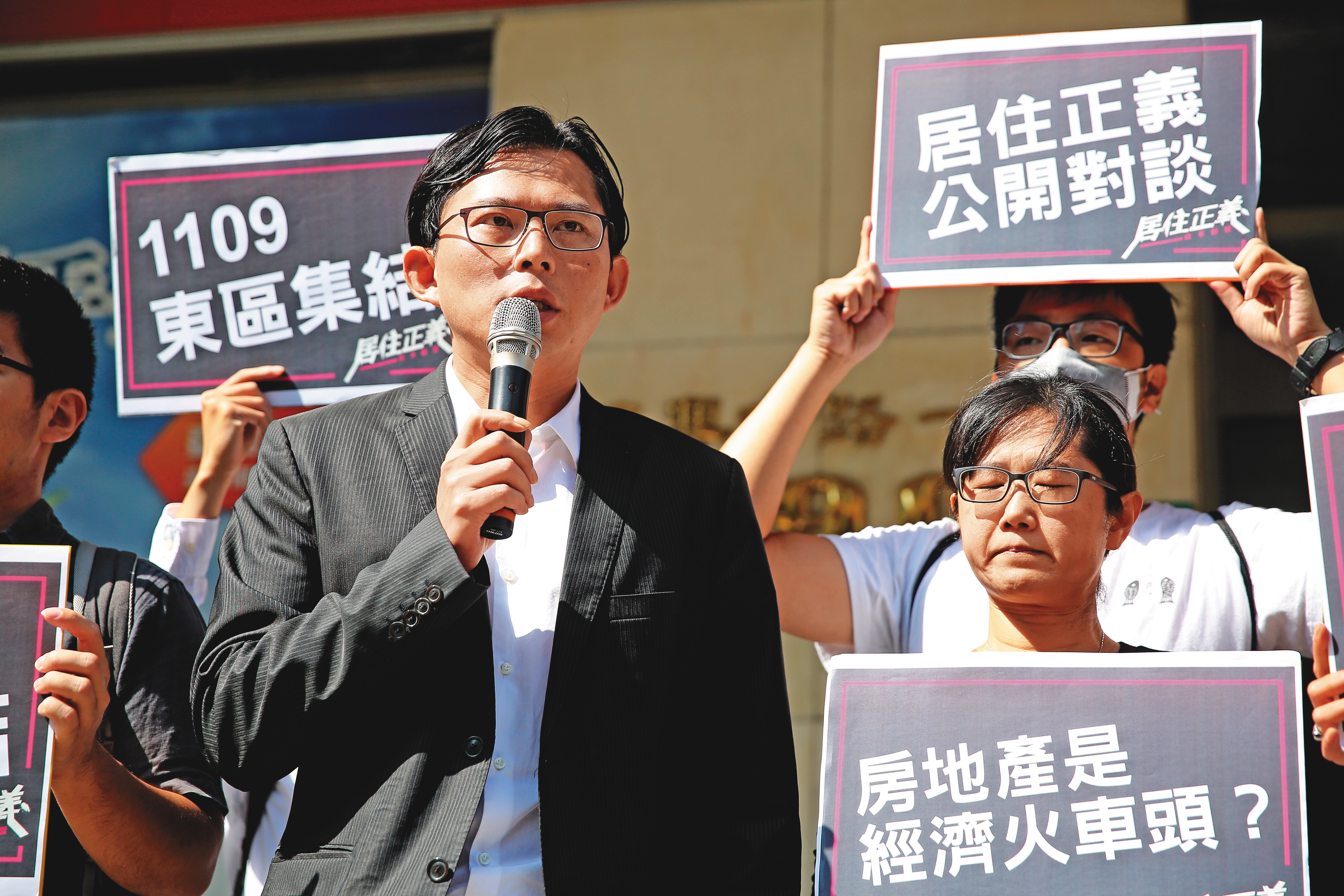 被支持者點名出征台北市長的黃國昌強調,時力不可能再延續過去「側翼小綠」路線。