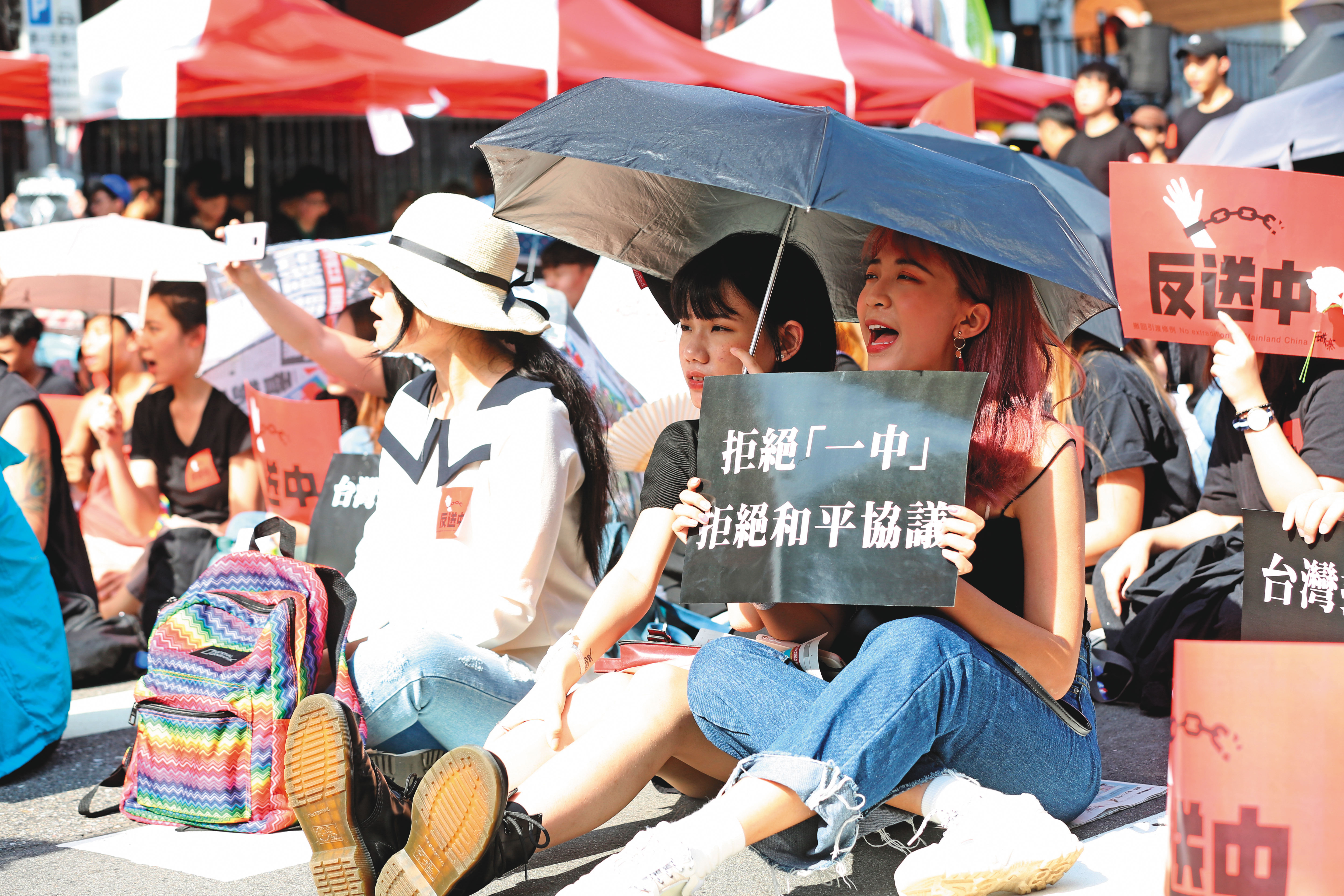 香港反送中事件去年6月爆發後，連帶拉抬台灣反中情緒，讓蔡英文的選情跟著一路看漲。