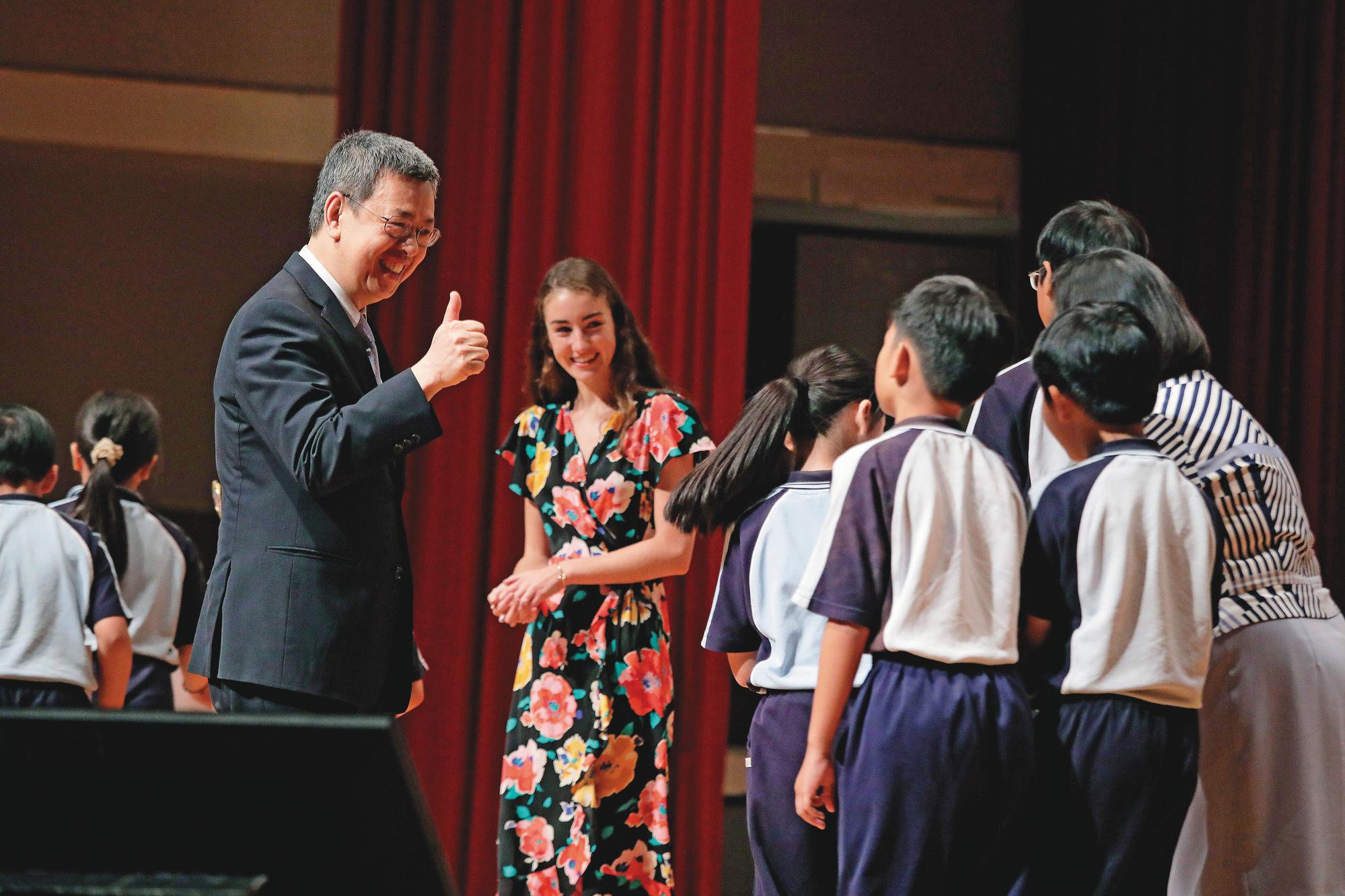 陳建仁(左1)在副總統任內獲小英倚重,蔡的第二任期,也可望繼續扮演執政團隊重要的角色。(總統府提供)