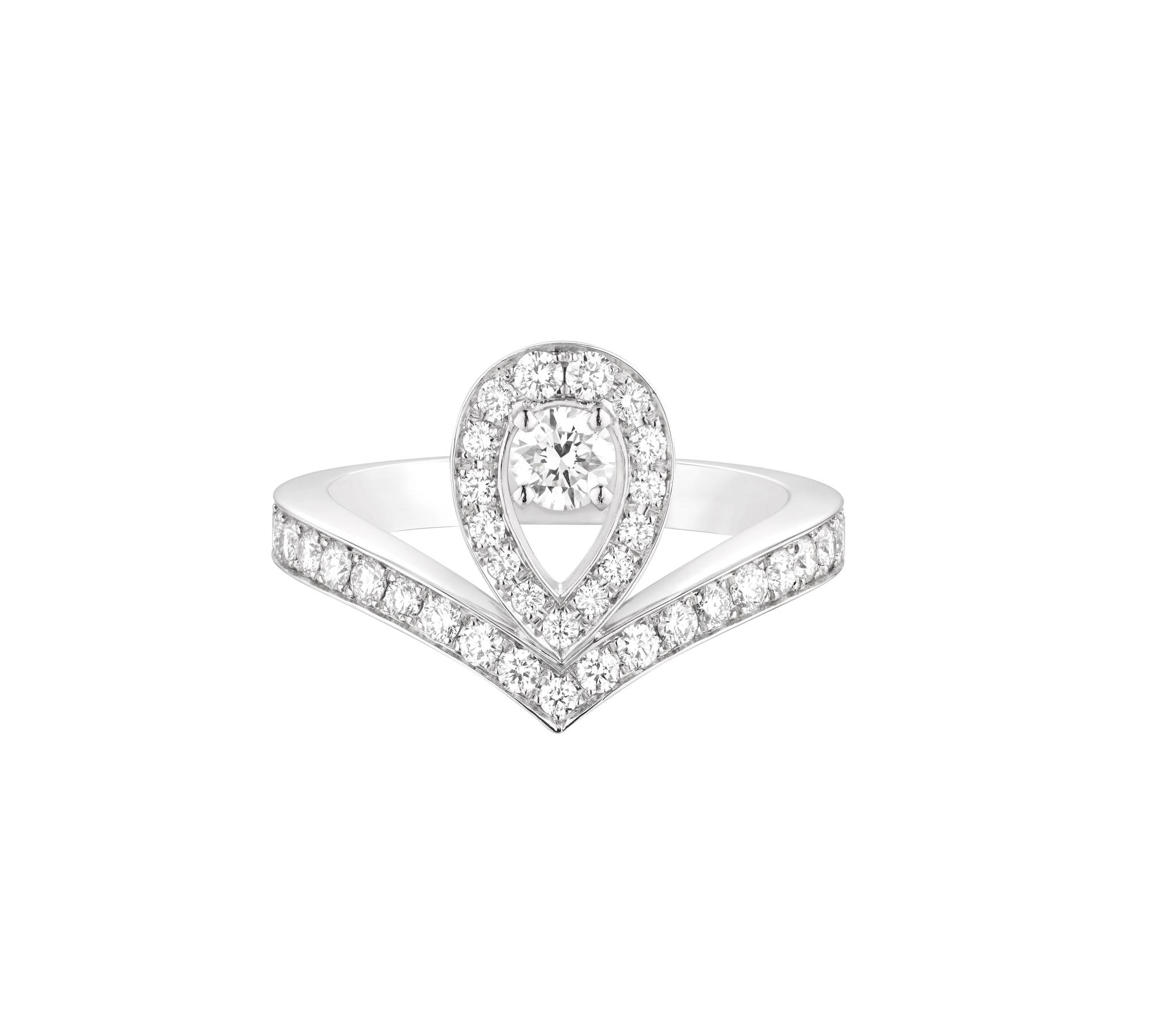 Joséphine Aigrette 18K白金鑽戒鑲嵌明亮式切割鑽石。NT$275,000