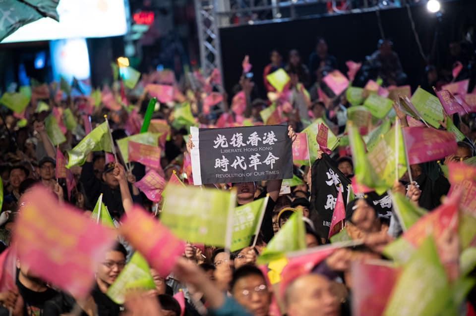 香港民主抗爭的發展將牽動未來四年的台海兩岸關係。