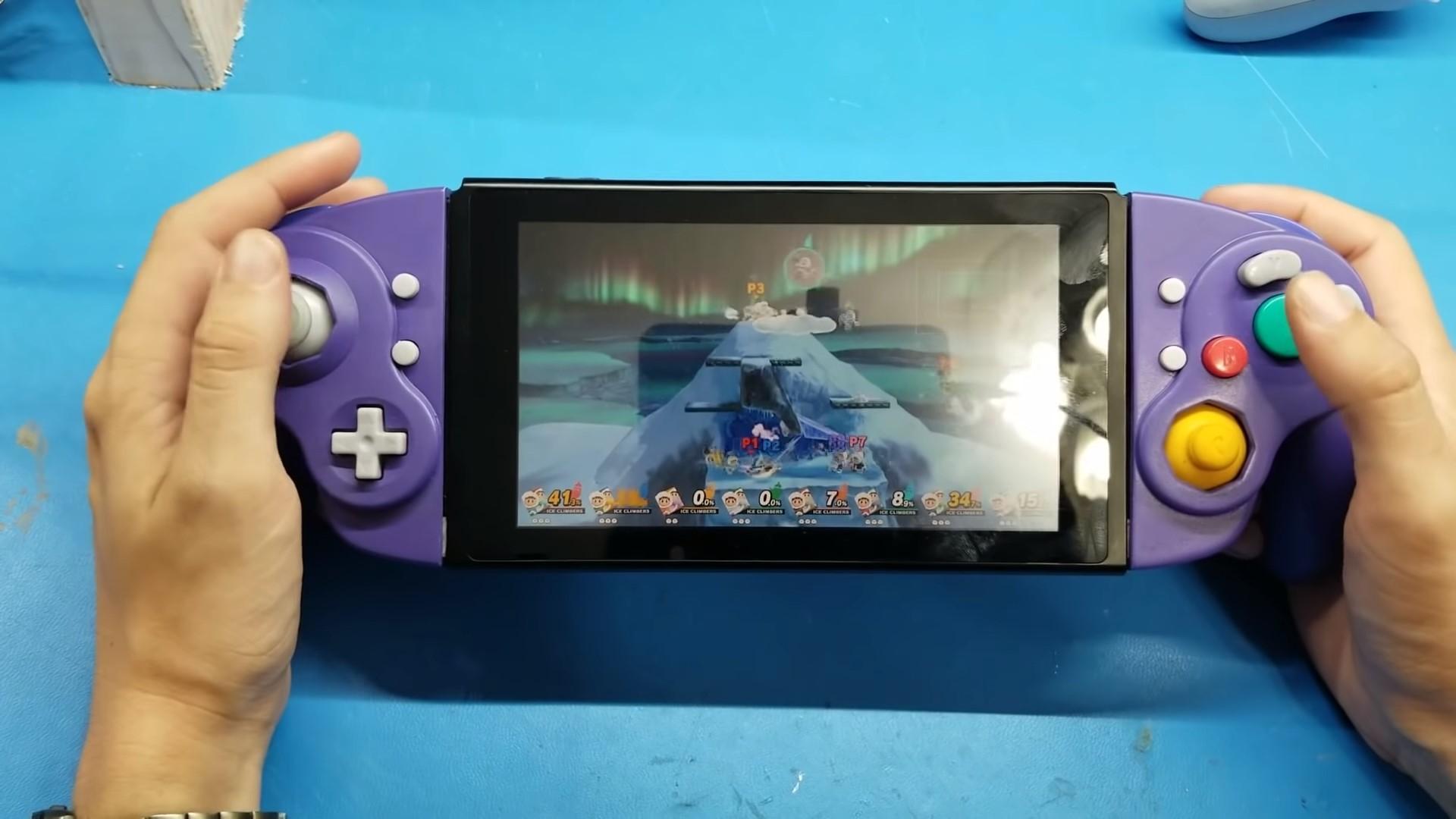 一位DIY玩家利用GameCube手把「WaveBird」的外殼,打造出獨一無二的Joy-Con。(翻攝自Shank Mods YouTube頻道)