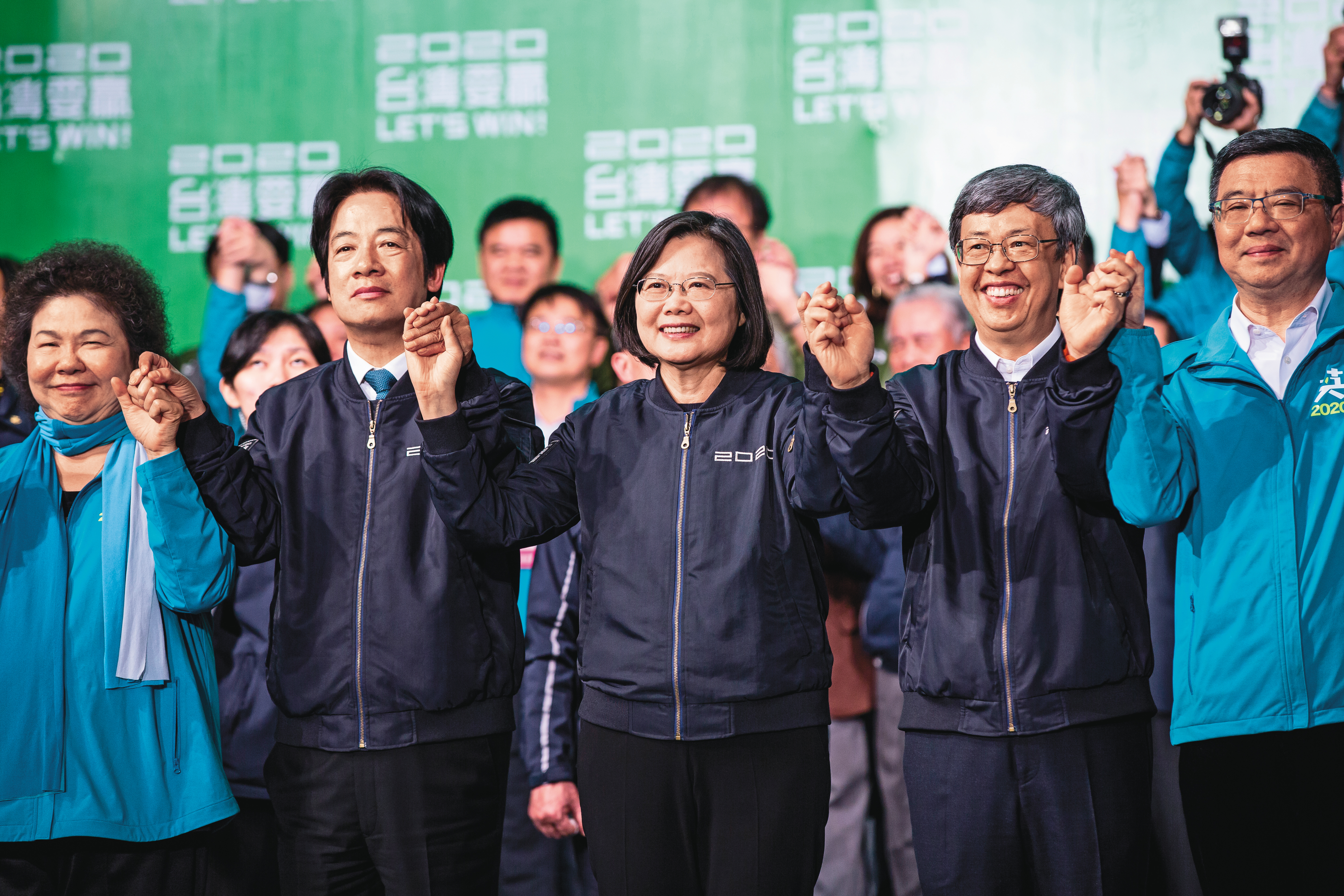 陶文從天象分析，四星連結代表今年政治影響經濟表現的氣氛濃厚。