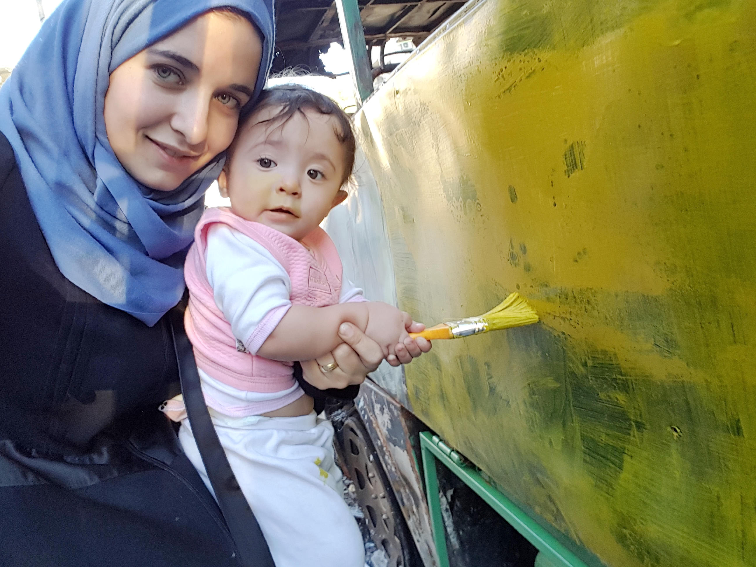 《親愛的莎瑪》導演瓦黛卡提波拍攝該片歷經5年，期間不僅嫁給戰地醫生，更生下一女。（海鵬）