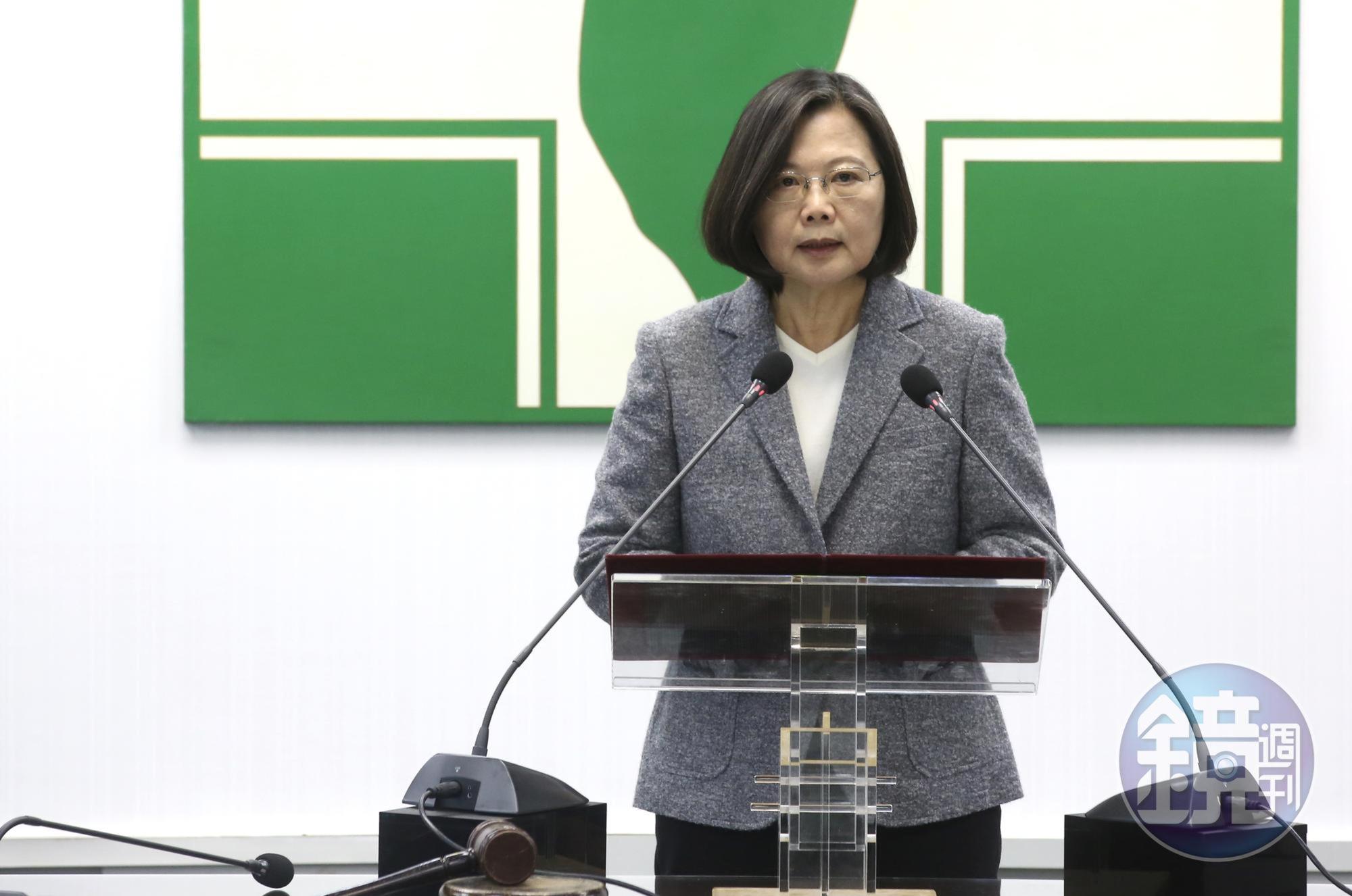 連任成功的總統蔡英文今到民進黨中常會表達感謝。
