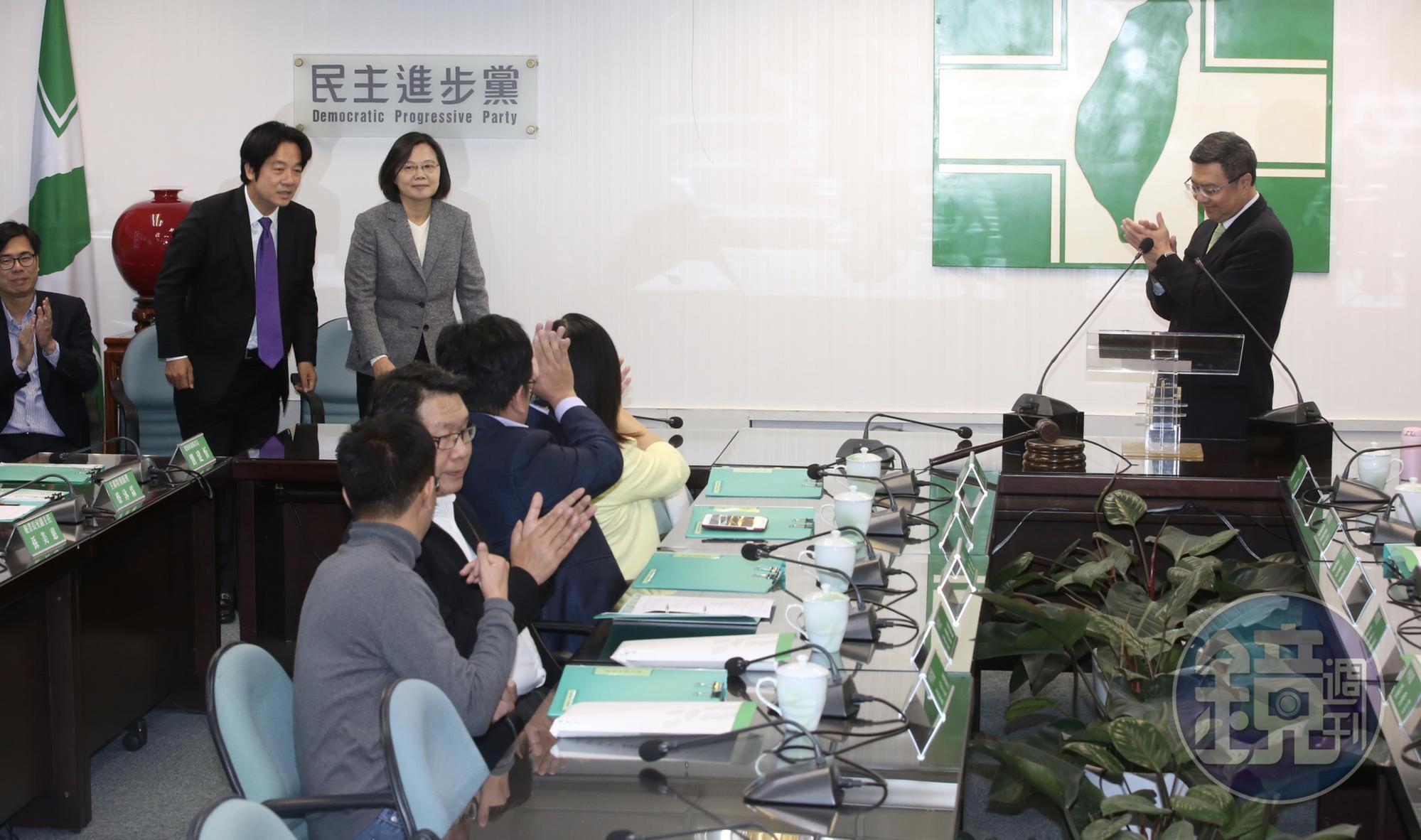 民進黨今開勝選後首次中常會。