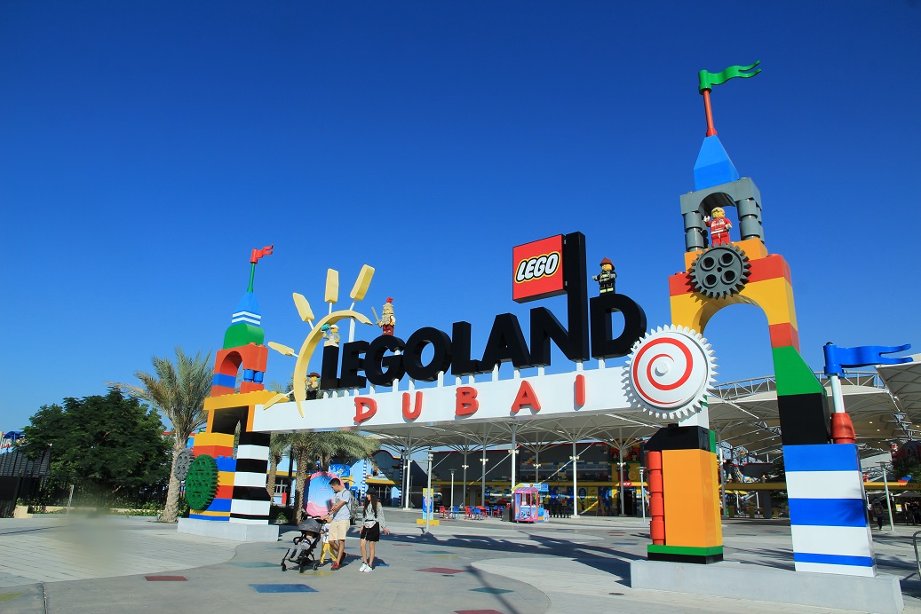 杜拜的樂高樂園，適合大人小孩一起來玩。