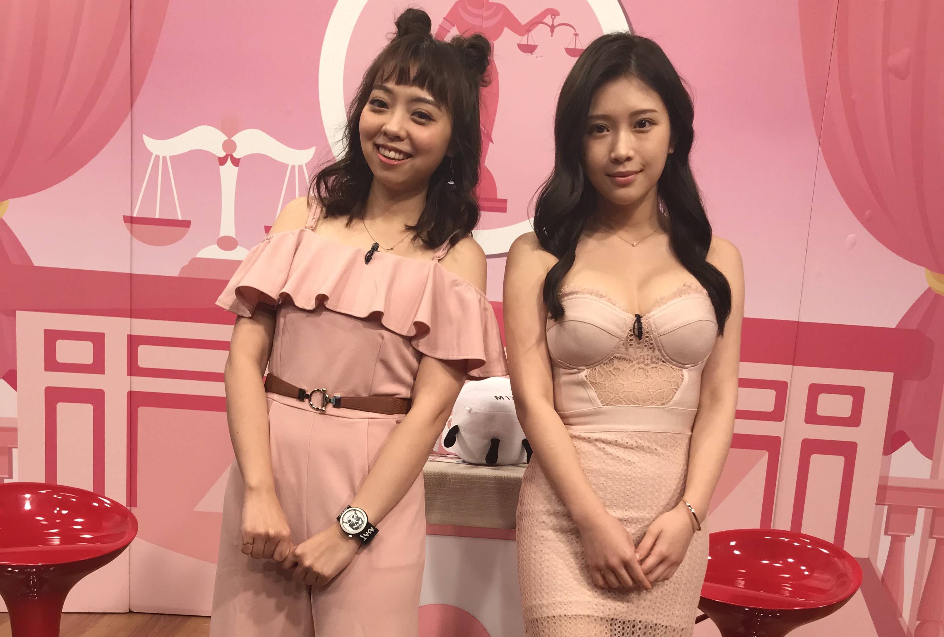 雞排妹（鄭家純）17直播節目《學姊受不了》，日前節目邀請到人稱天筒福星的脫口秀小天后龍龍到場對談。（學姊受不了提供）