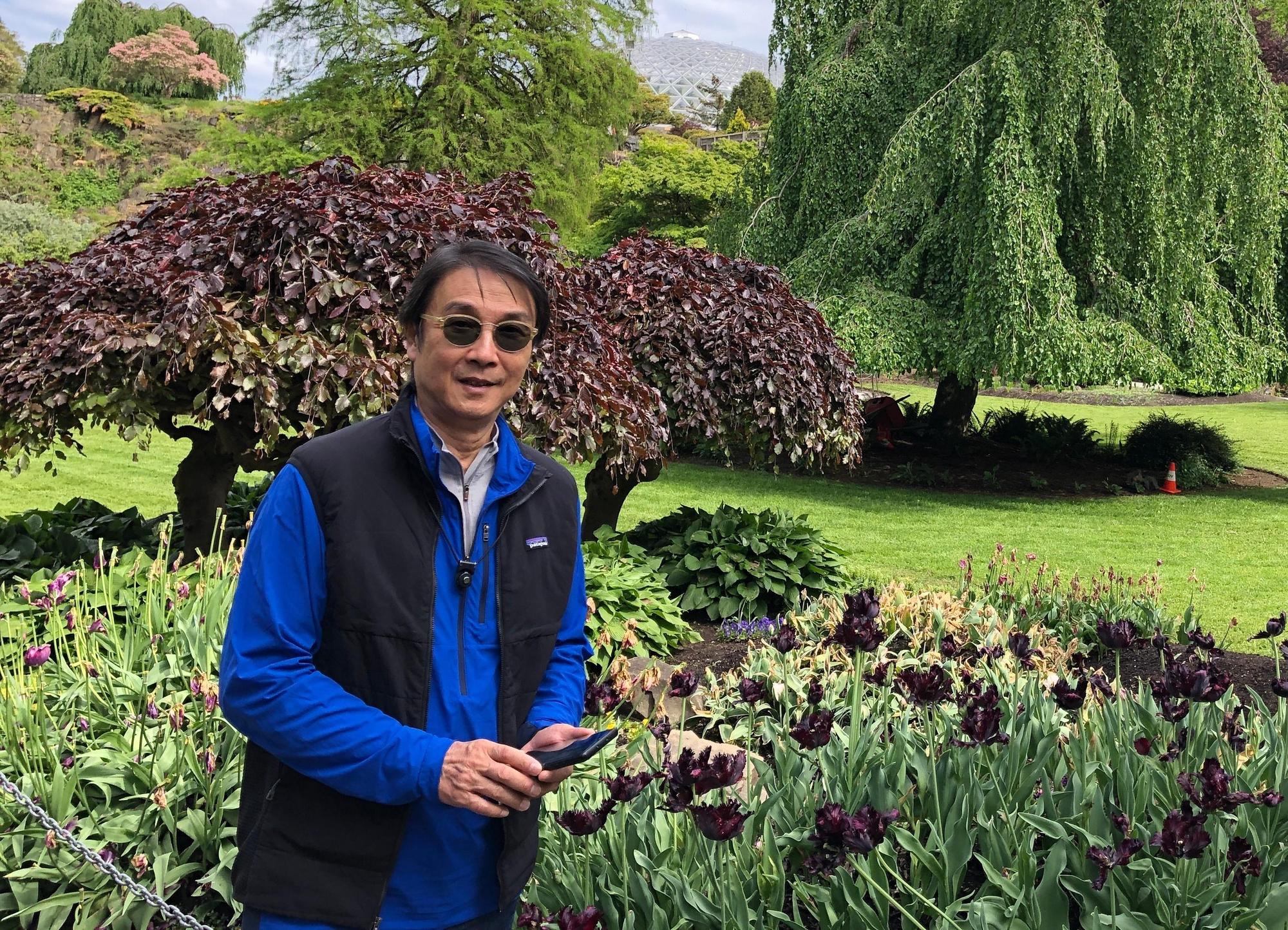 劉松仁去年5月還在微博貼出近照，當時的他身體還十分健康，不料卻傳出他疑似中風消息。（劉松仁微博）