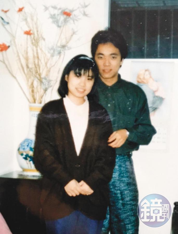 林啟聖（右）大二時與妻子（左）奉子成婚。（林啟聖提供）