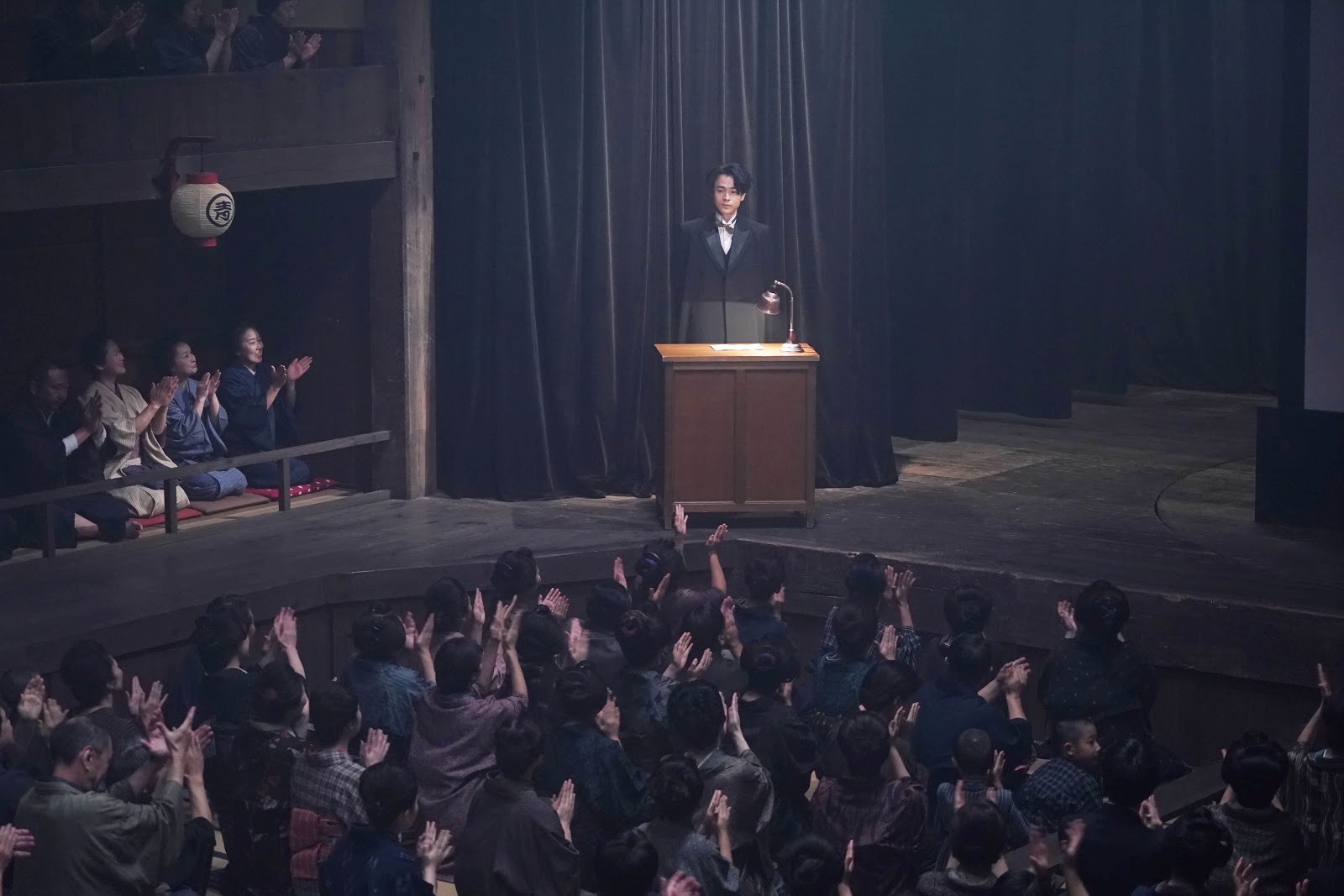 日片《王牌辯士》以默片解說員為主題，重現百年前獨特的觀影方式。 （天馬行空提供）