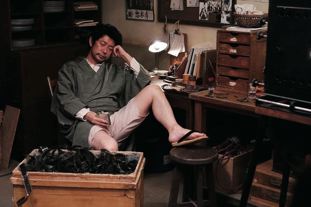 永瀨正敏飾演的角色隨劇情發展而漸漸質疑辯士存在的必要性,是周防正行從真實人物得到的靈感。(天馬行空提供)