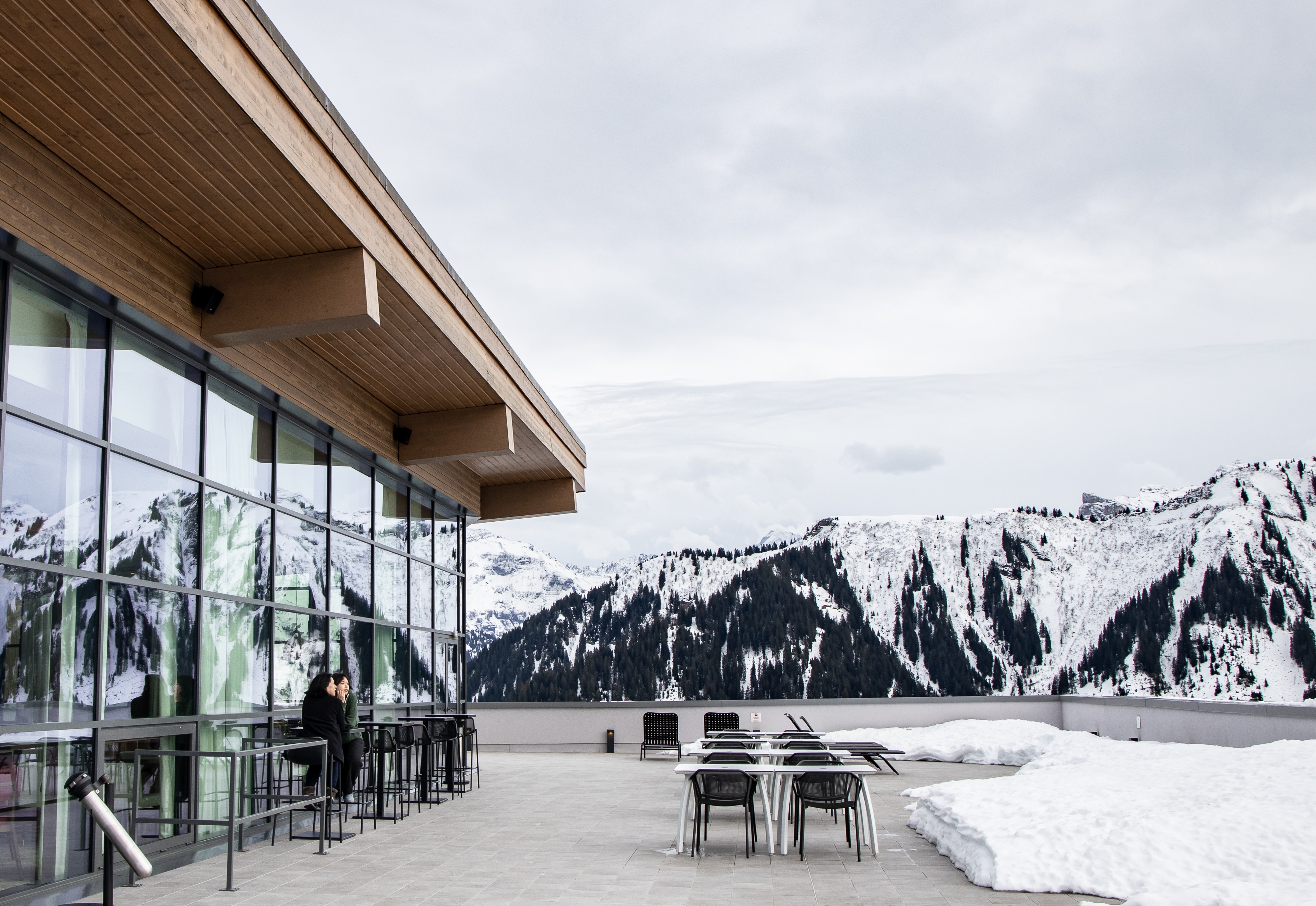 天氣晴朗時，「Skyline」的戶外山景十分迷人。