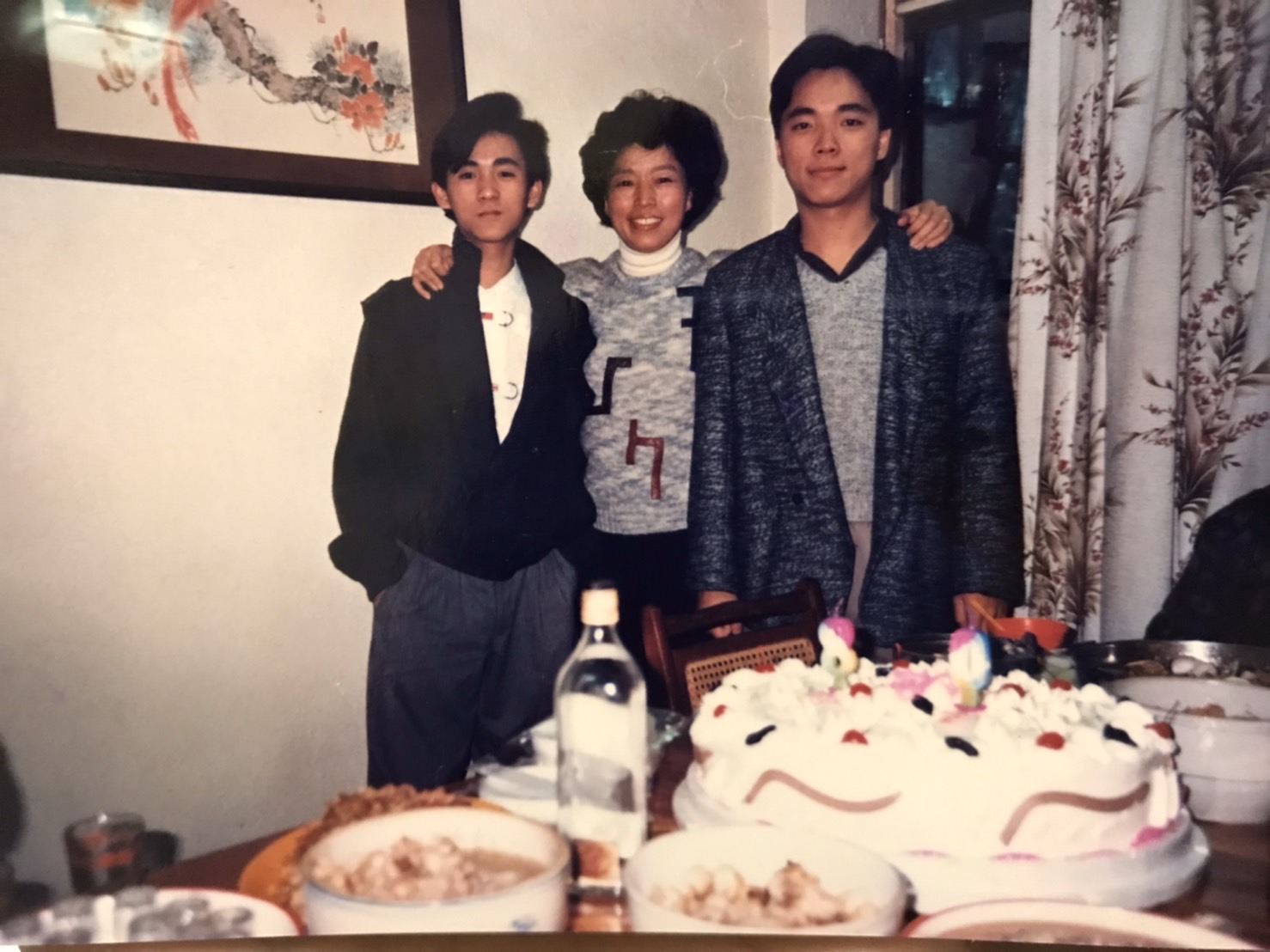 林啟聖（右）是家中長子，他自爆高中時太頑皮，曾被退學。（林啟聖提供）