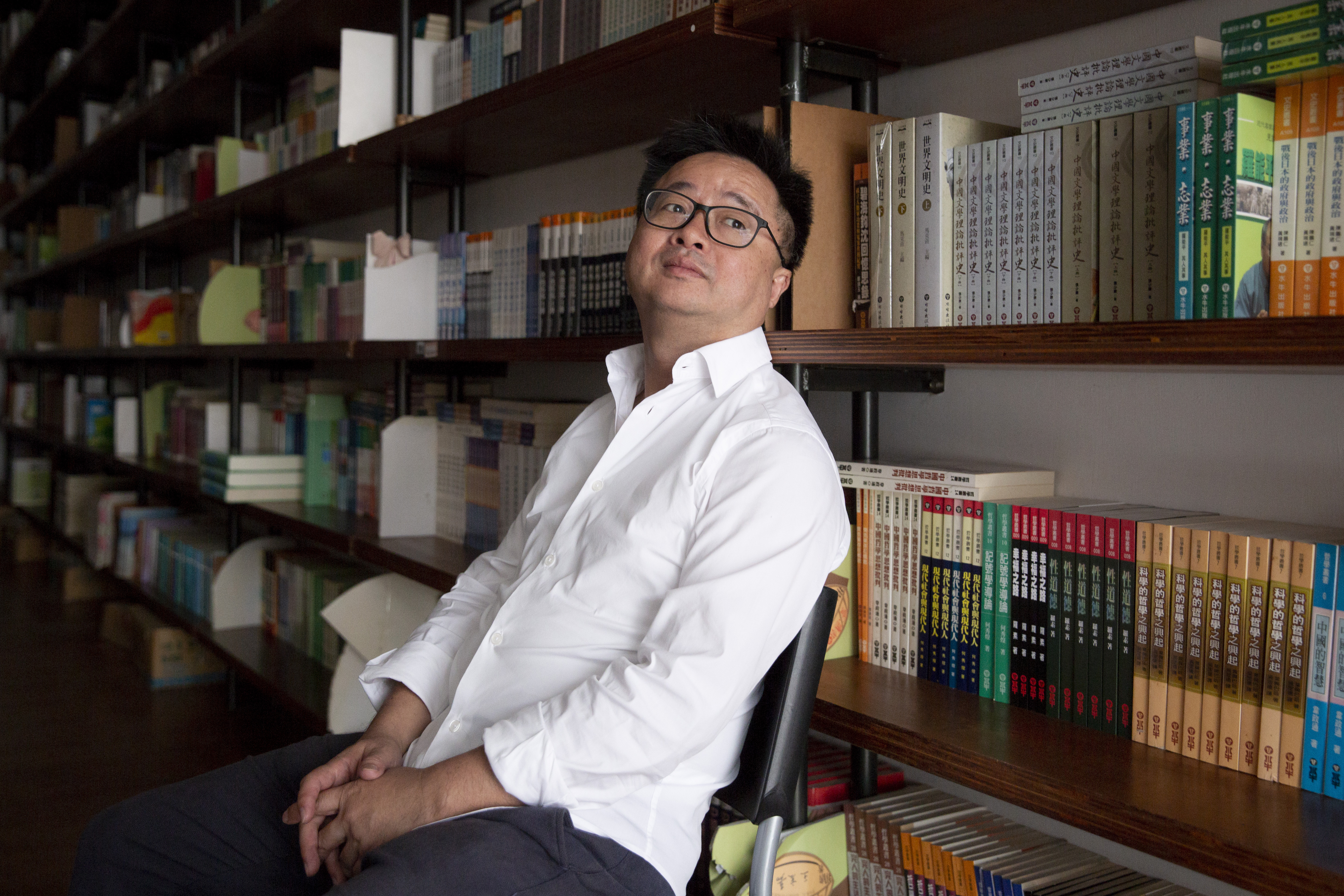 羅文嘉多年前淡出政壇後，回故鄉桃園新屋成立了水牛書店分店，比較像是書庫的概念，附近居民可自由前來閱覽並交換書籍。