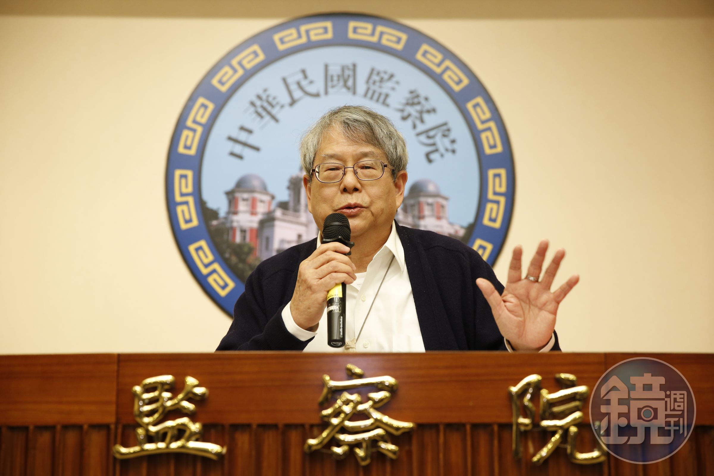 陳師孟日前欲約詢法官引發全台法界大反彈，如今陳請辭監委消息傳出後，讓法界不少人感到驚訝。