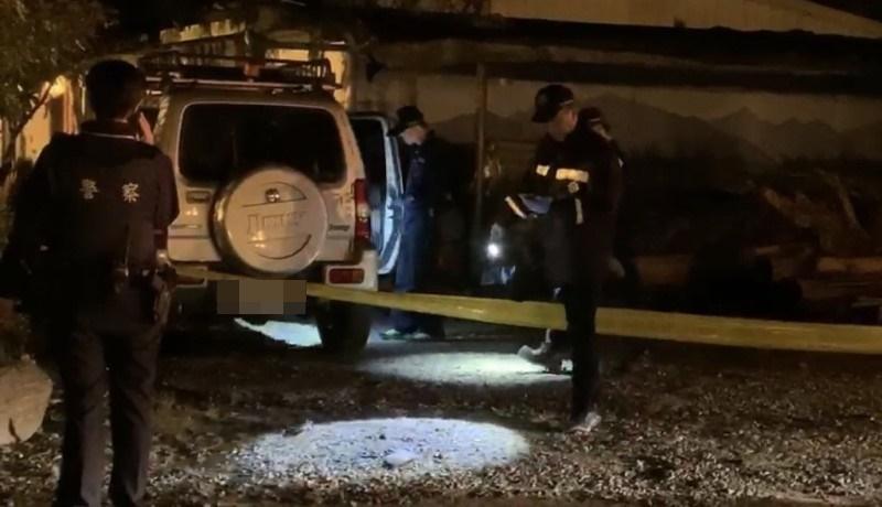 張姓男子疑不滿女友移情別戀，昨晚持改造手槍射傷情敵，警方漏夜偵辦。（翻攝畫面）
