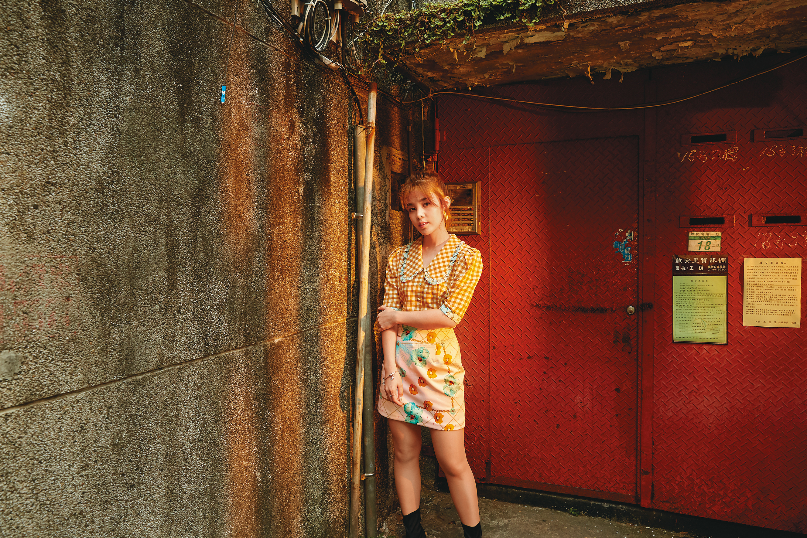 李佳歡因參加實境選秀節目第一屆《聲林之王》而嶄露頭角，獲得出道機會。