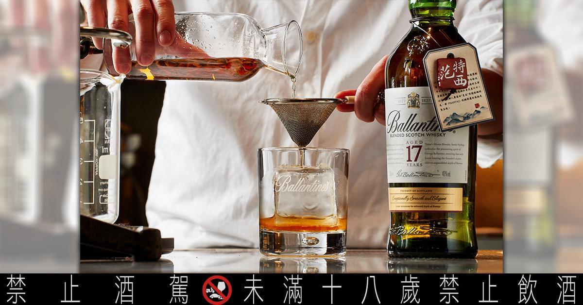 從服裝造型與攝影師跨界轉行，Chris因興趣展開手沖咖啡之路。
