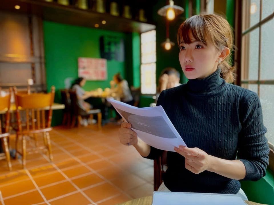 謝忻因與阿翔的婚外情,事業面臨低潮。(摘自謝忻臉書)