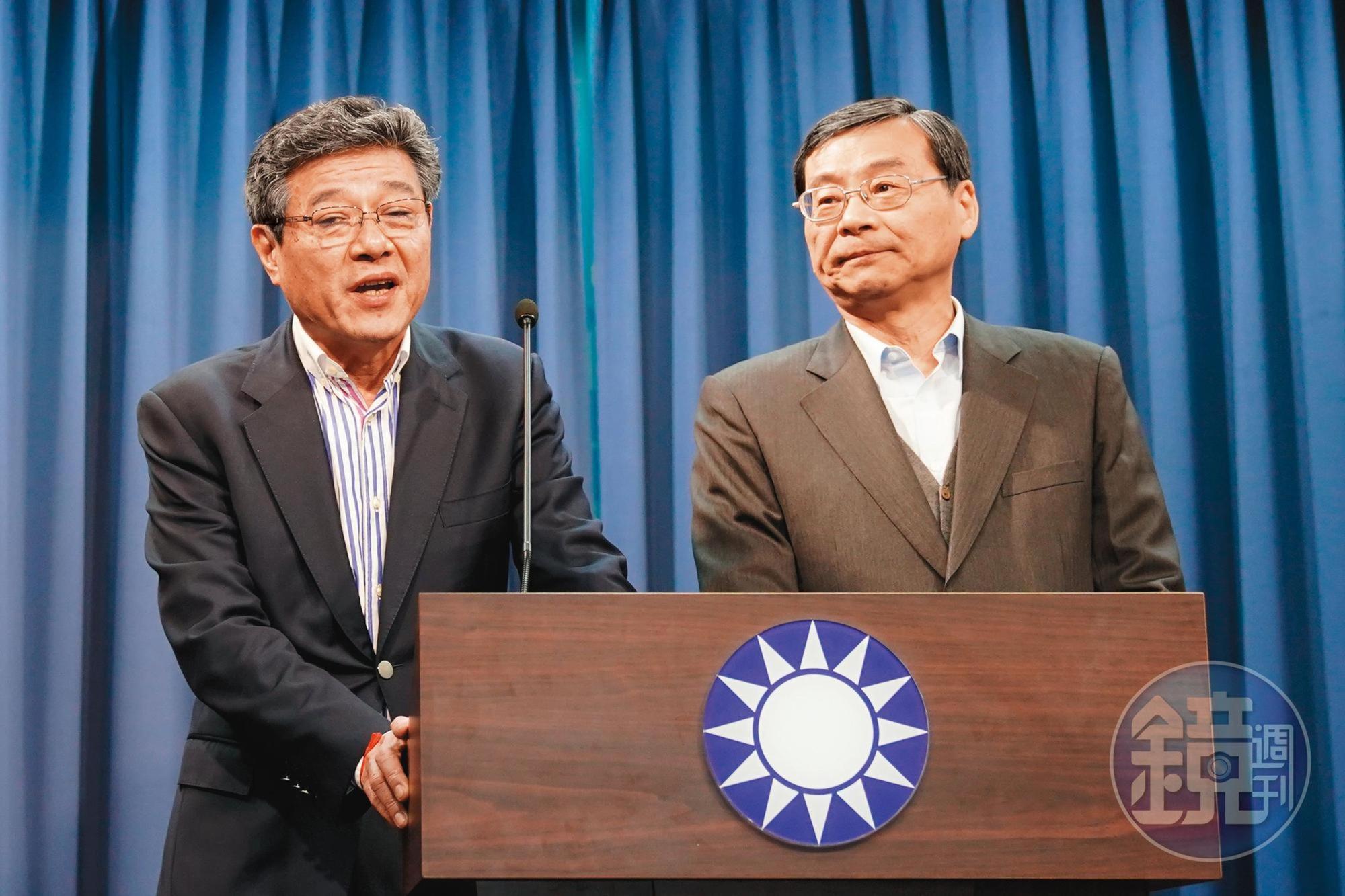 曾任金管會主委的國民黨立委曾銘宗（右）驚爆曾在去年四月間邀集三家公股銀行協商，讓潤寅展延三個月，未料，楊文虎夫妻在此時潛逃出境。