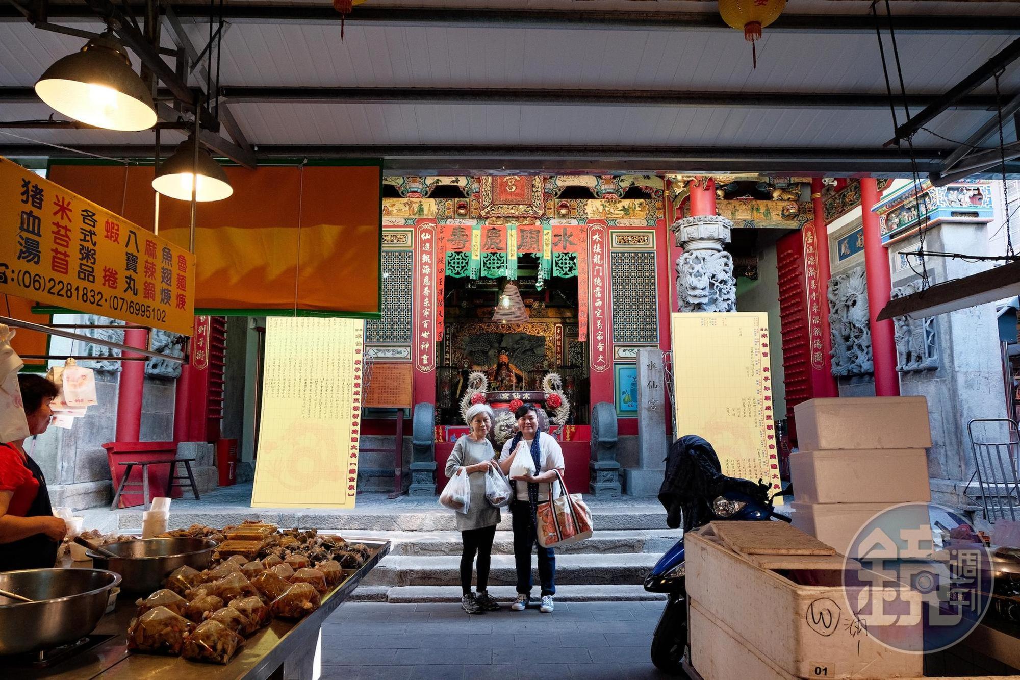 水仙宮不僅是信仰中心也是名攤集散地,更有如廟前的無名滷羹一般隱藏版的好料。