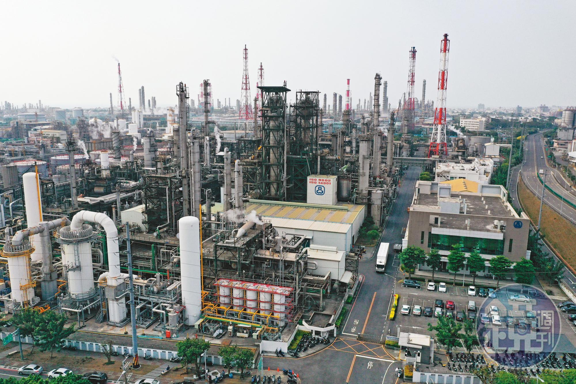 信昌化主力生產酚、酮等石化原料,近年為市場割喉戰所苦。圖為信昌化林園廠區。