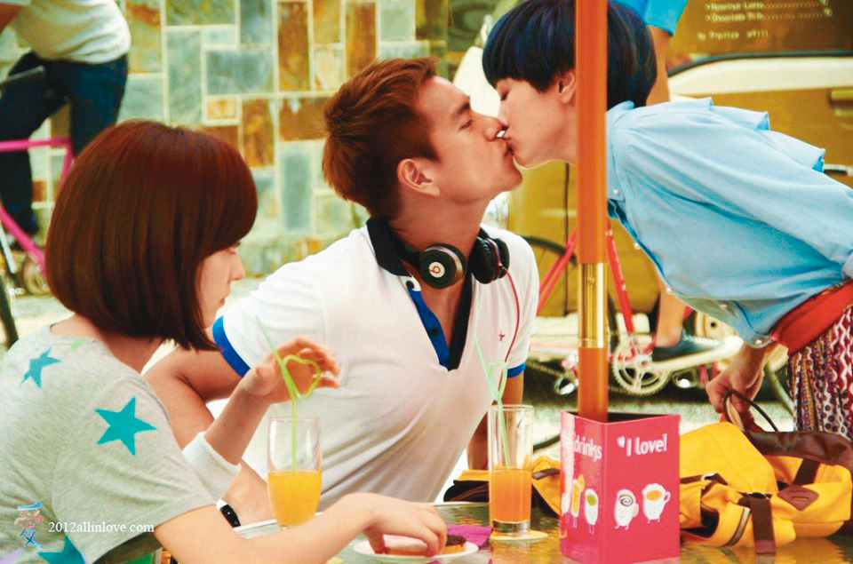 《愛 LOVE》集合郭采潔（右起）、彭于晏、陳意涵眾多卡司，是董俊毅投資的電影作品之一。（紅豆提供）