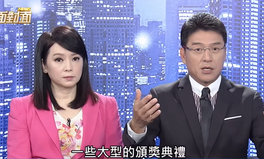 年代主播谷懷萱(左)與知名律師謝震武搭檔主持《新聞面對面》9年。(翻攝自《新聞面對面》youtube頻道)