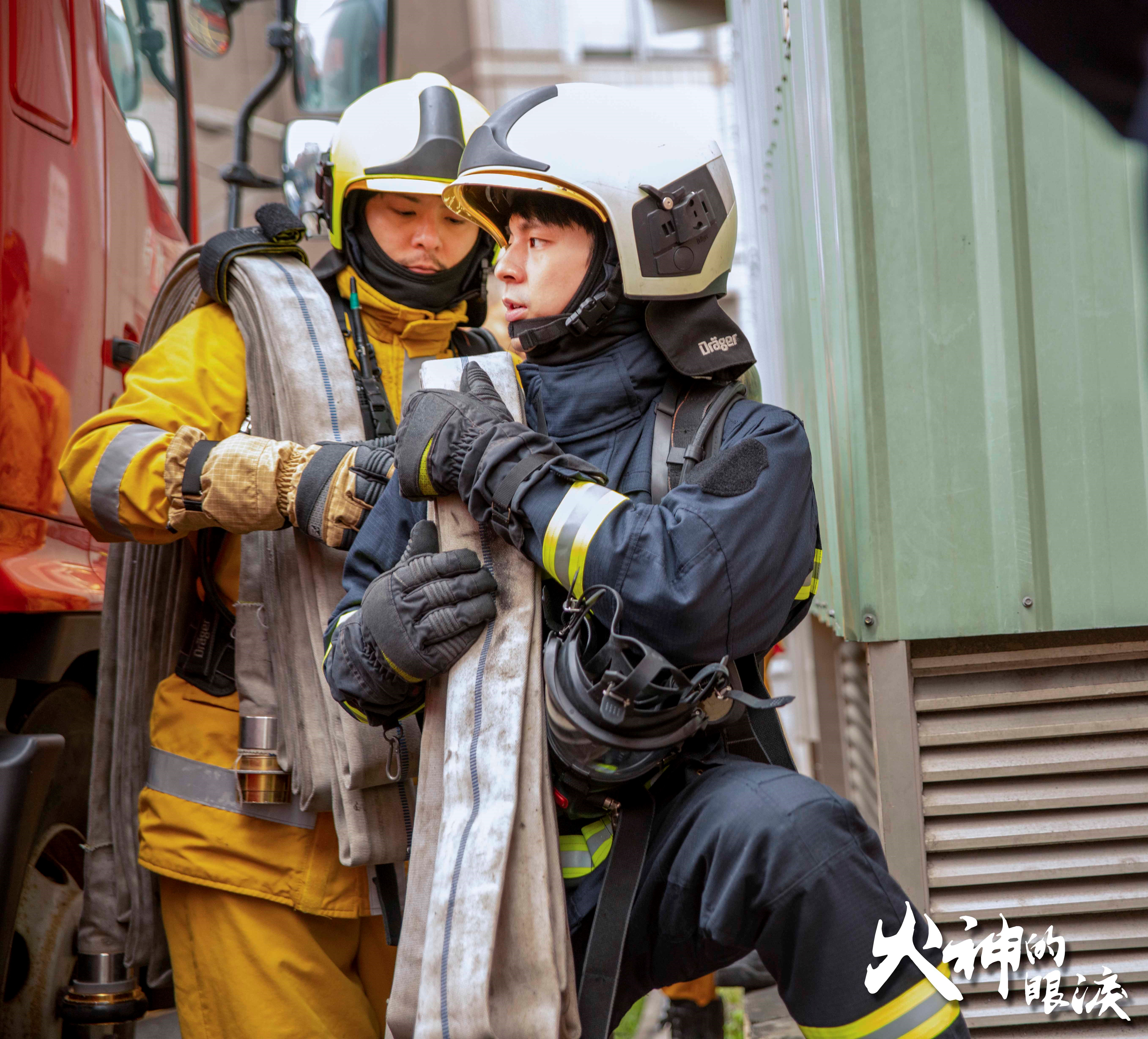 林柏宏（右）與許元康（左）合作默契相當好。（圖／公共電視提供）