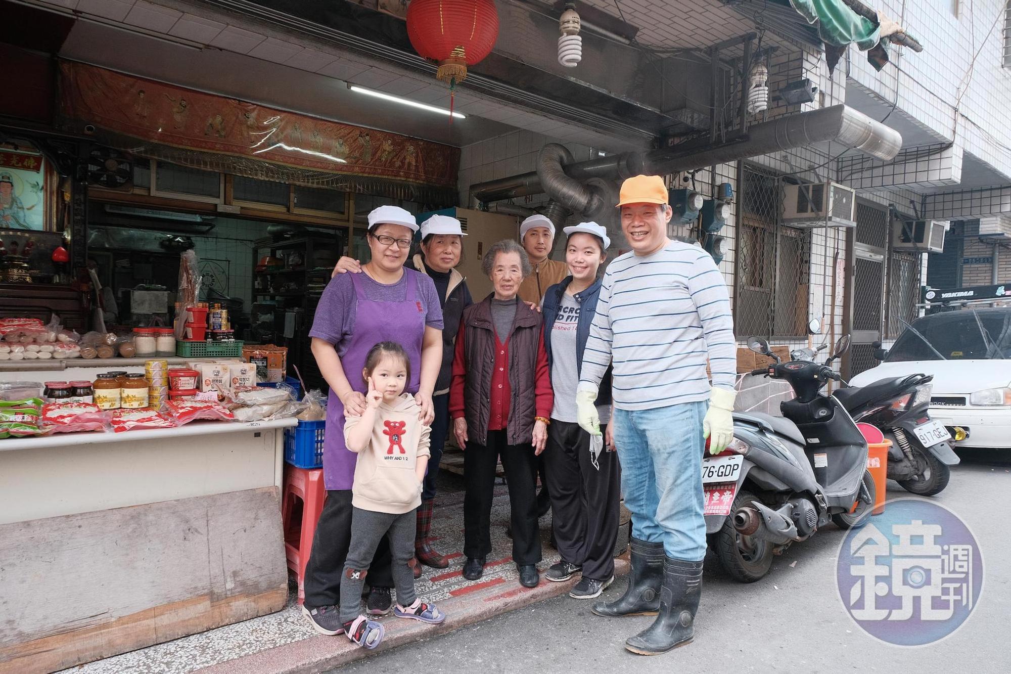 永和周家五代合力守著傳統的大陳風味。