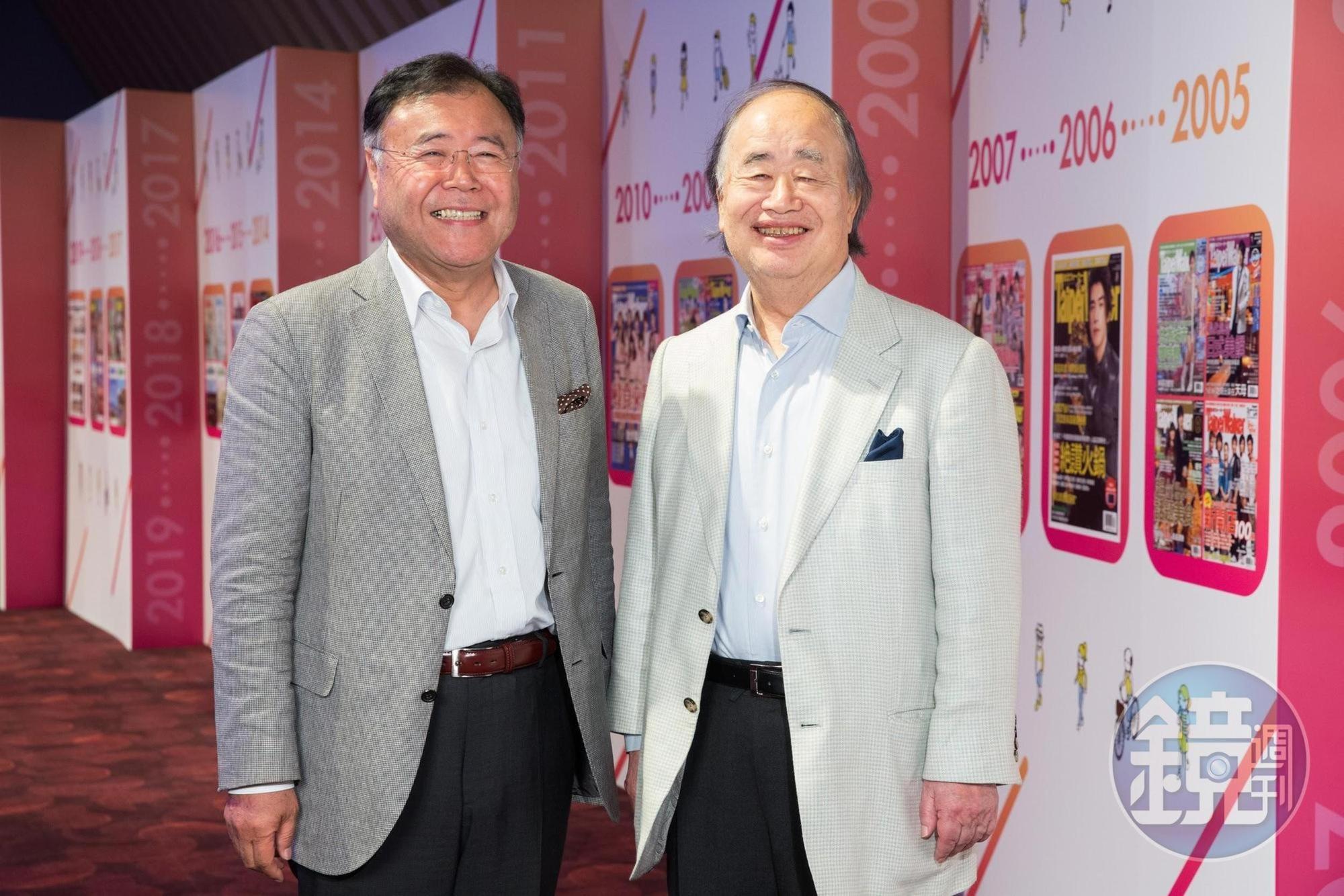 角川歷彥(右)因應時代改變出版經營型態,並由塚本進(左)擔任海外據點的重要推手。