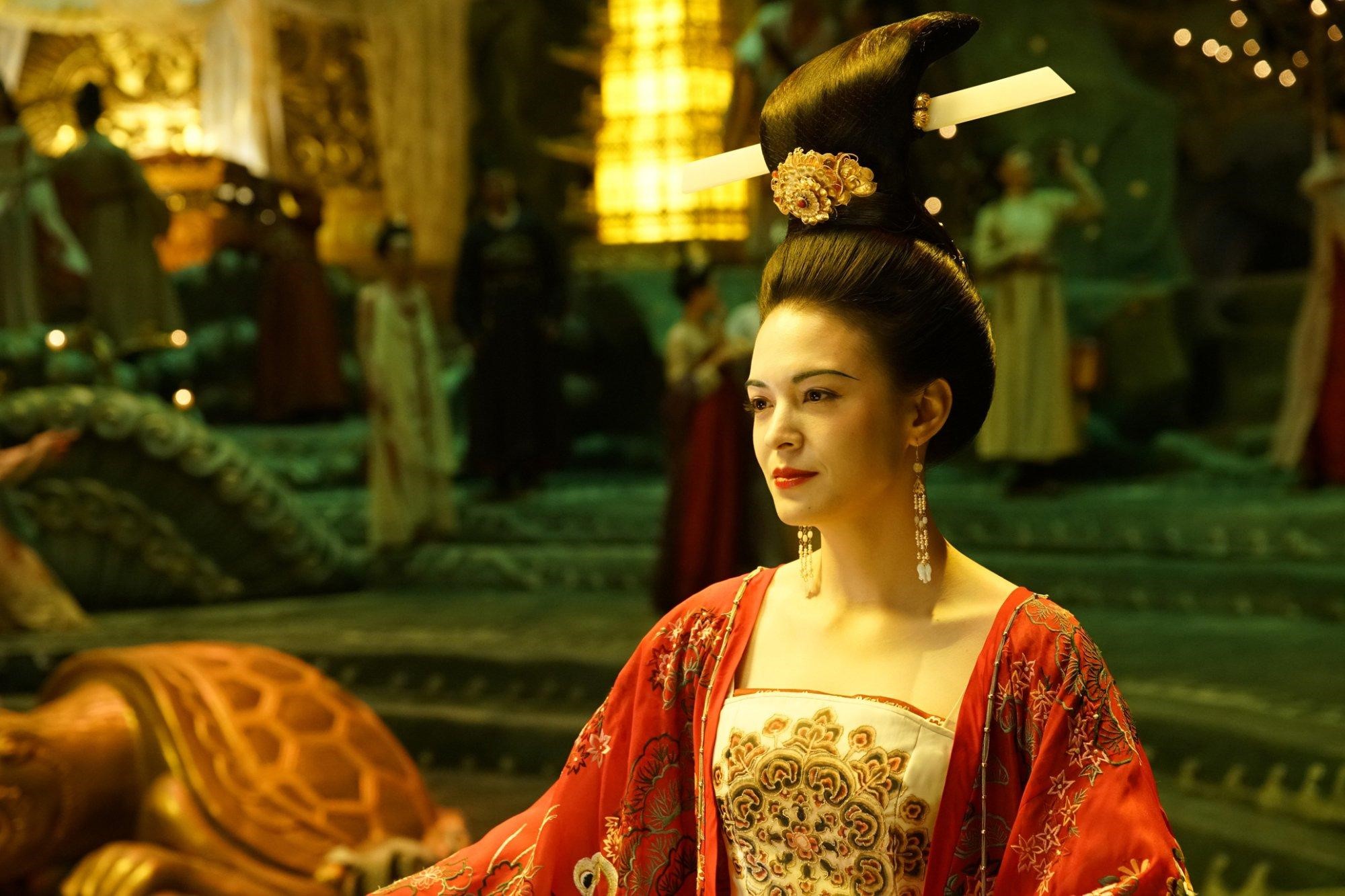 張榕容在中日合資片《妖貓傳》飾演楊貴妃,古裝絕美扮相獲角川歷彥大力稱讚。(翻攝自推特eiga_log_plus)