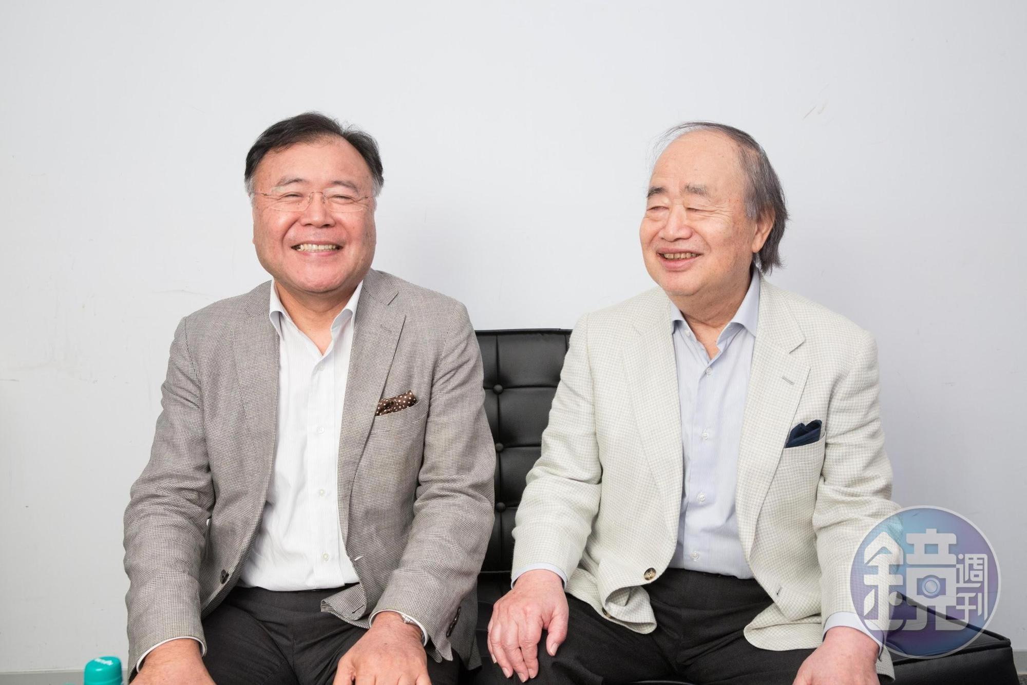 角川歷彥（左）、塚本進（右）分析付費訂閱制將成為未來內容產業的趨勢。