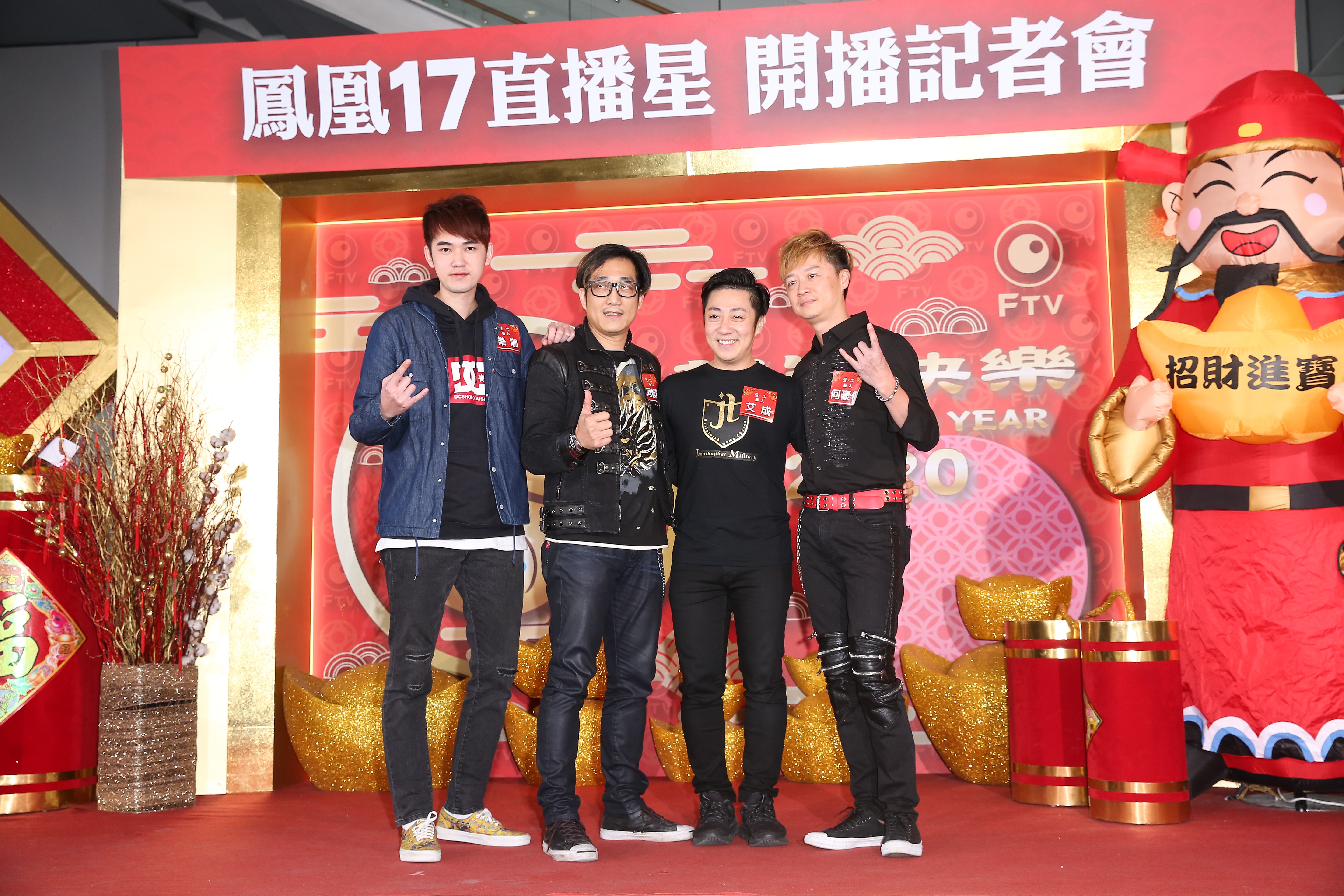 87樂團出席鳳凰藝能與17直播的合作記者會，獨缺唯一的女團員王瞳。