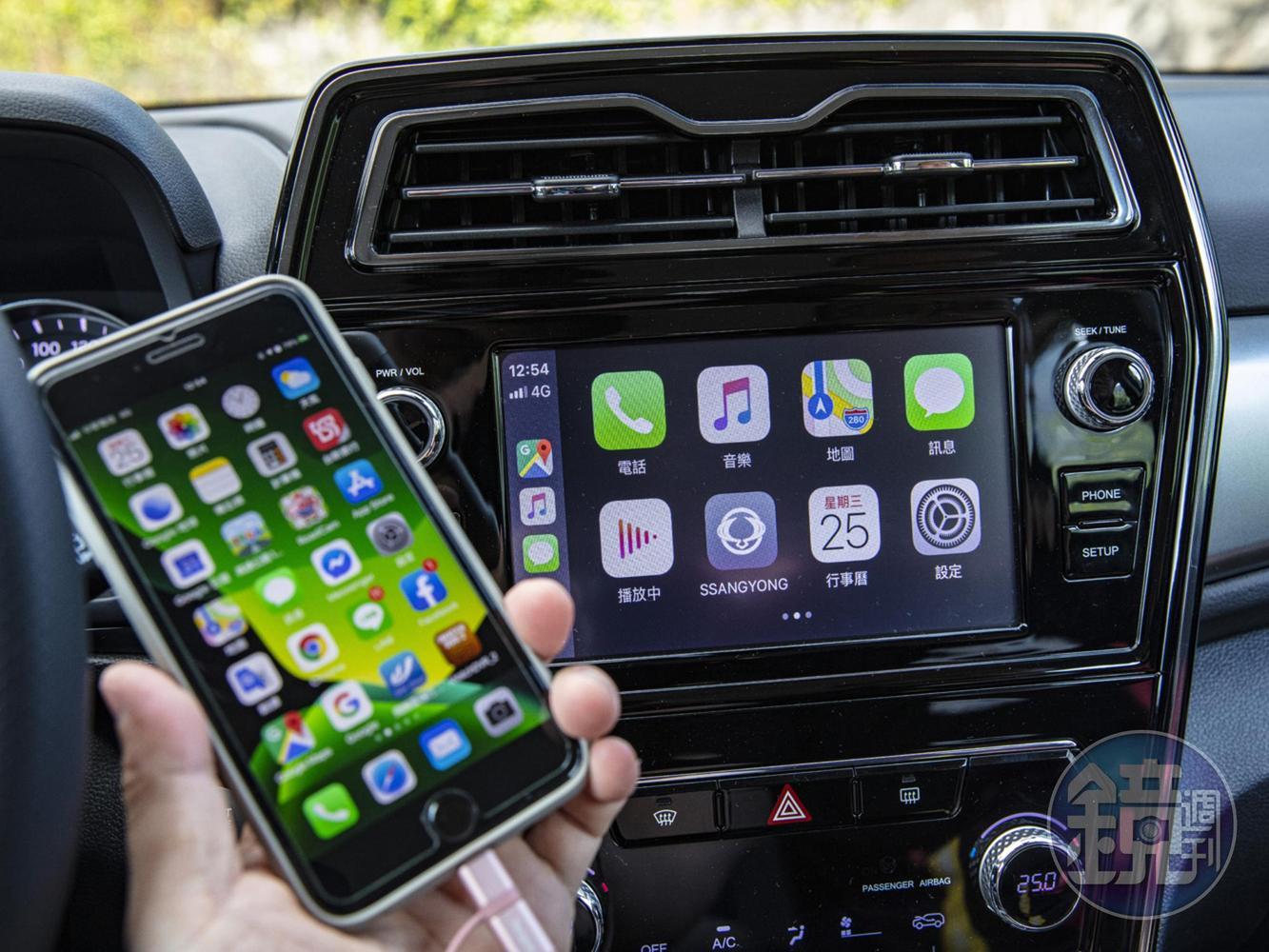 新款影音主機具備智慧型手機連結功能(Apple CarPlay / Android Auto)。