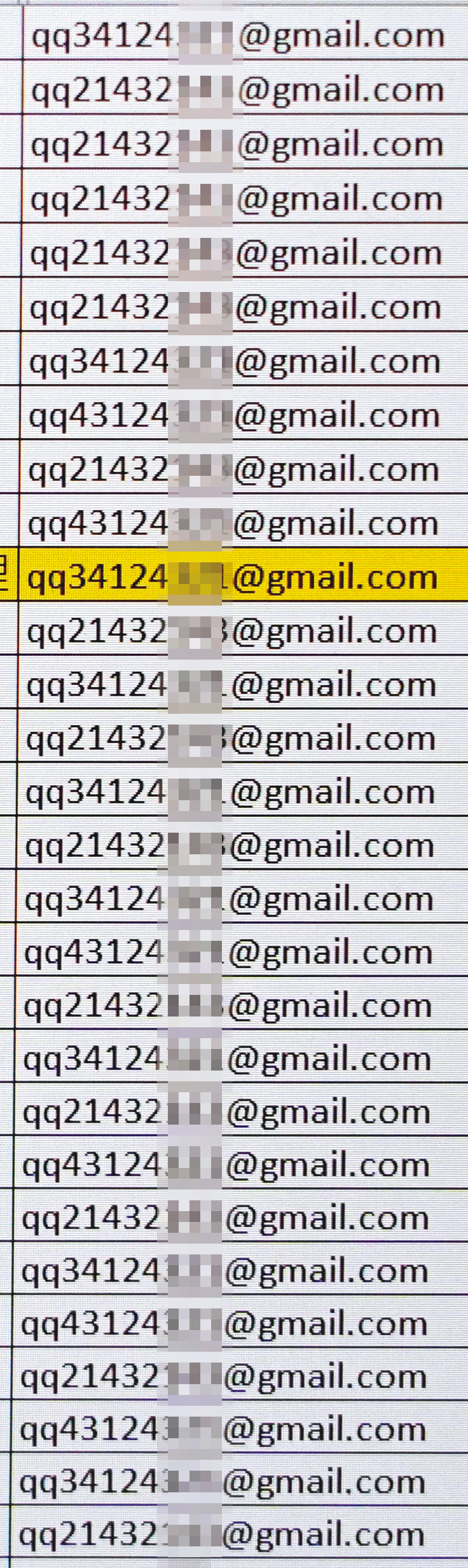 潘信羽說，泳協會員的電子信箱開頭只要是qq的，幾乎都是他設的人頭帳號。