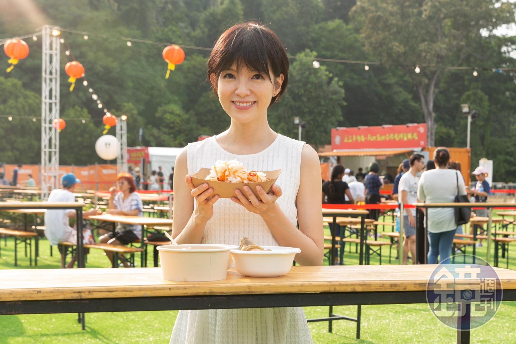 郭美美應邀參加新加坡「Asian NIGHT MARKET 士林嘉年華之寧夏夜市」活動，曾在台灣發展的她，對於台灣美食讚不絕口。