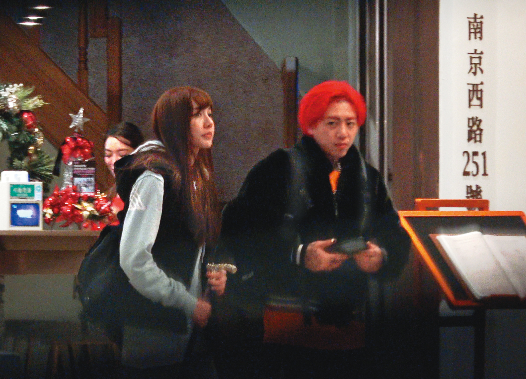 之前莉婭曾接受本刊專訪，強調她不管外界批評的聲浪，就是要跟還沒離婚的謝和弦湊作夥。