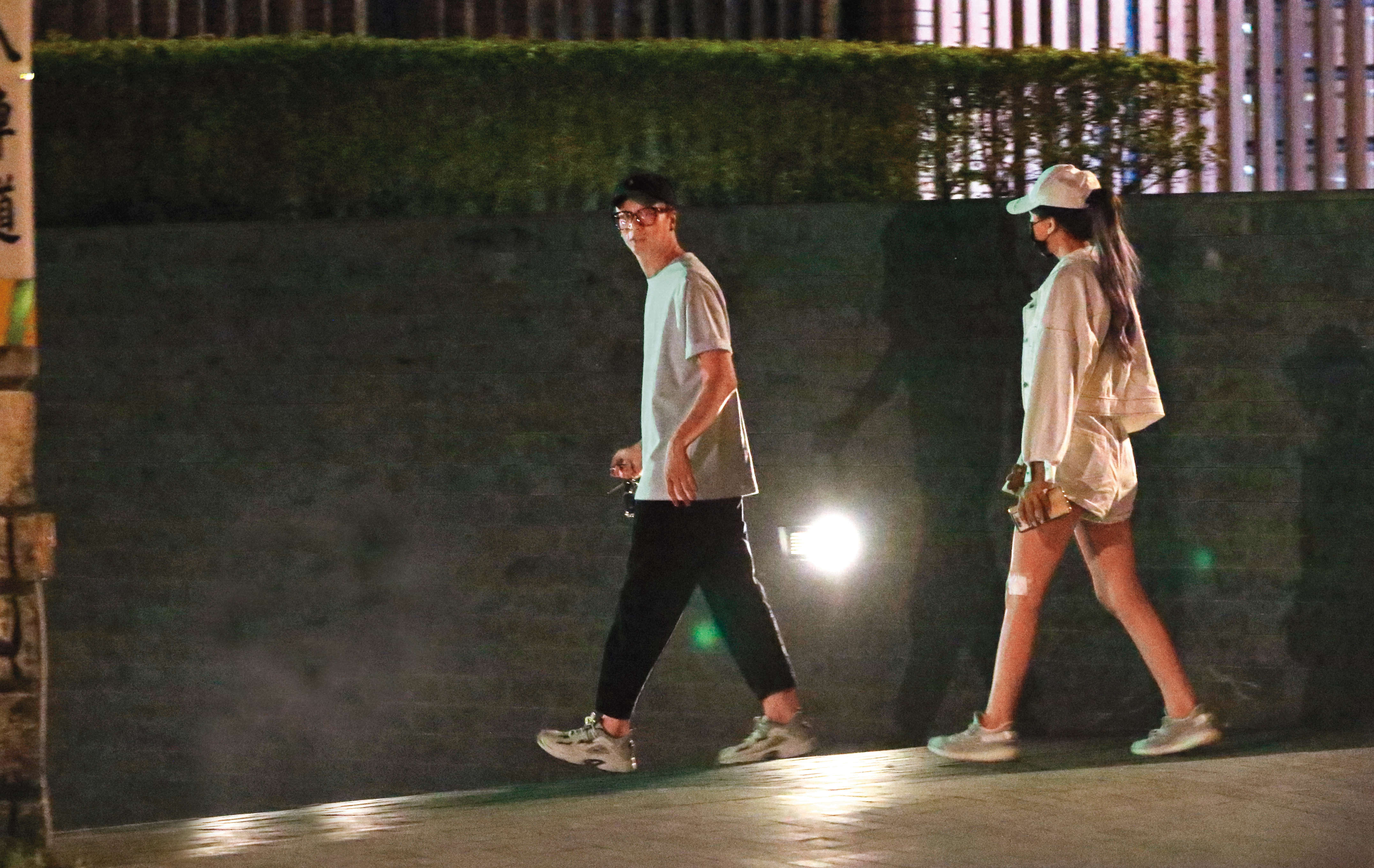 網紅蕾菈曾經夜訪廖人帥家，2人事後還有合體，略顯尷尬。