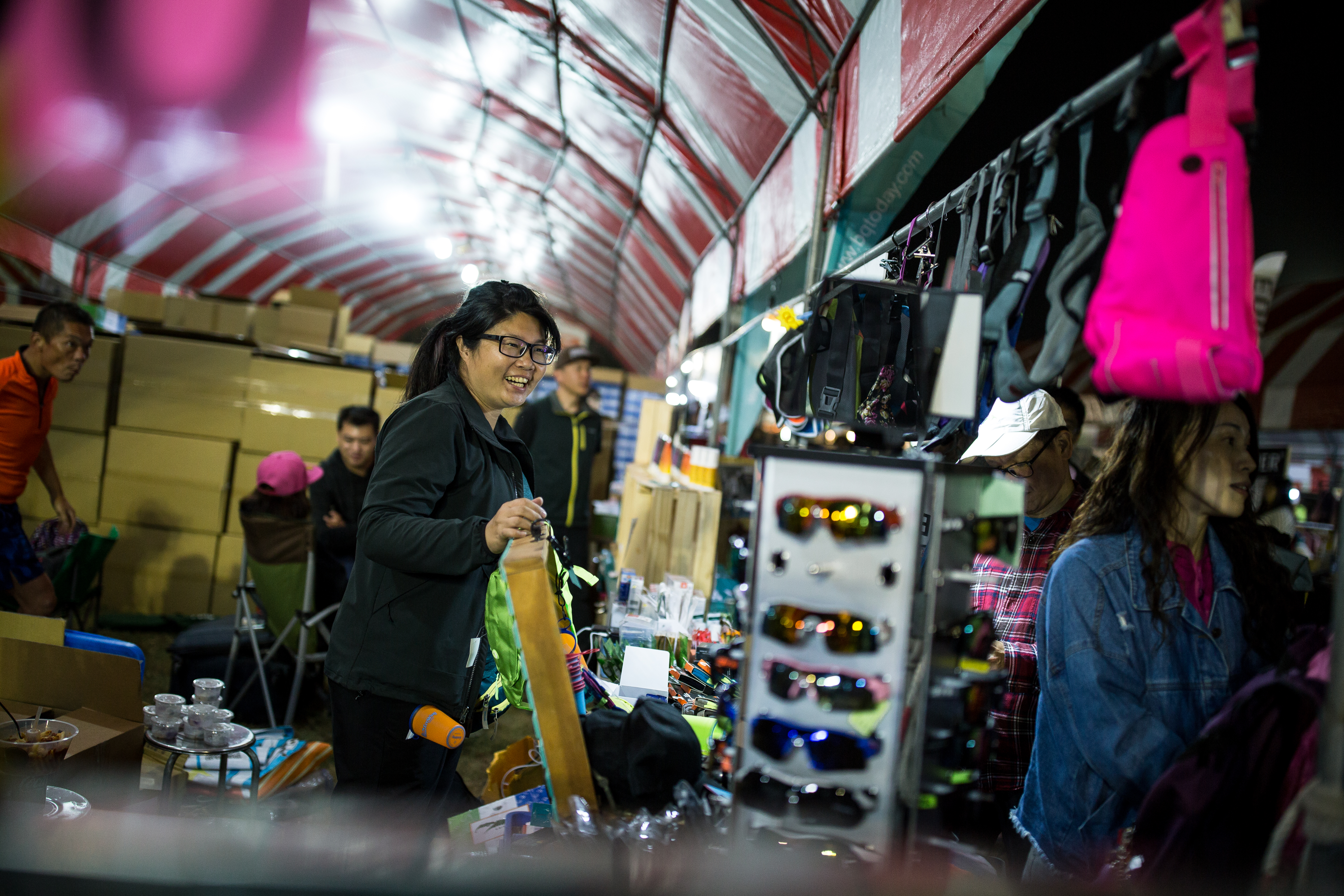 吉雷米的妻子江佩靜說，她和吉雷米可說是三太子牽的線。目前她正努力幫吉雷米爭取在不放棄法國籍的情況下歸化台灣。