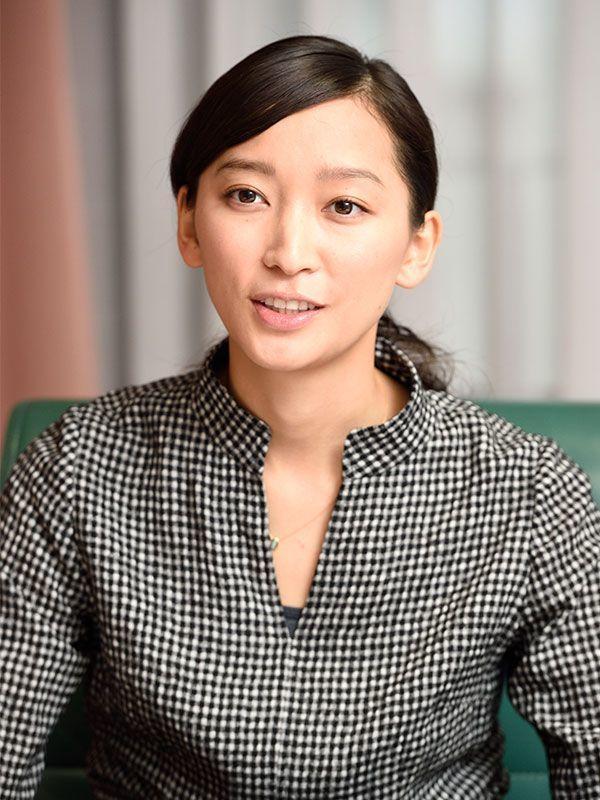 渡邊杏是model出身,父親為知名演員渡邊謙。(翻攝自週刊文春Twitter)