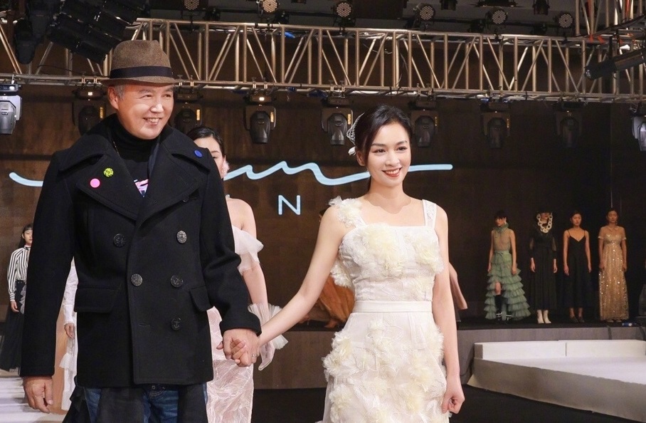 林瑞陽、張庭夫婦透過自己的公司捐款人民幣2,000萬元（約新台幣8,600萬），支援湖北對抗武漢肺炎。（翻攝自張庭微博）