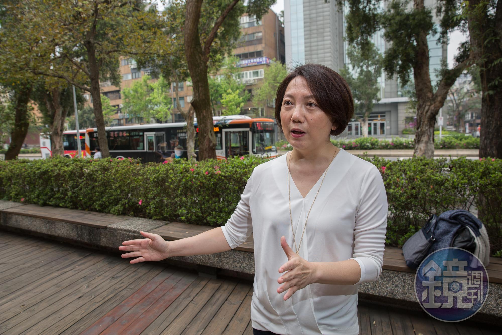 范雲痛批中國不讓台灣包機撤僑,顯示台灣人在中國眼中只有統戰價值。圖為本刊資料照。
